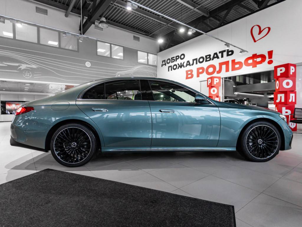 Mercedes-Benz E седан 300 4MATIC AMG Line