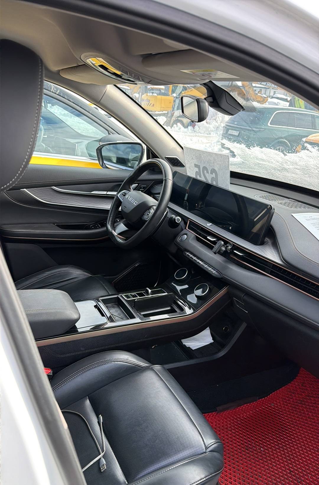 EXEED LX,  166 785 км, 2023 года в лизинг