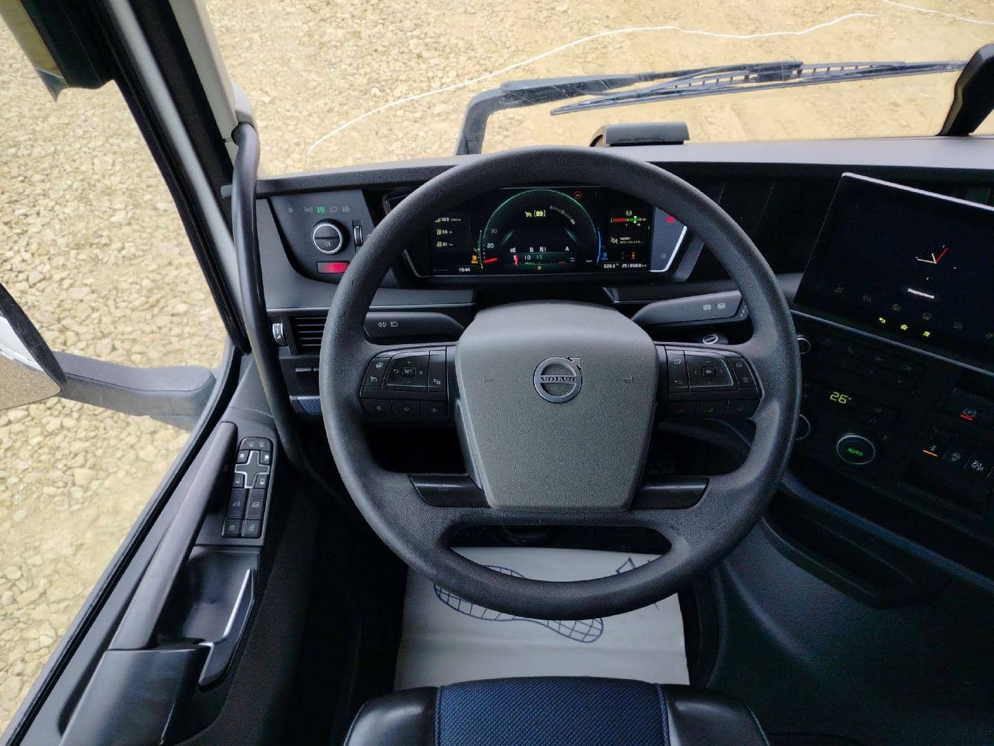 Volvo FH42T 500 4x2 (Globetrotter),  251 858 км, 2023 года в лизинг