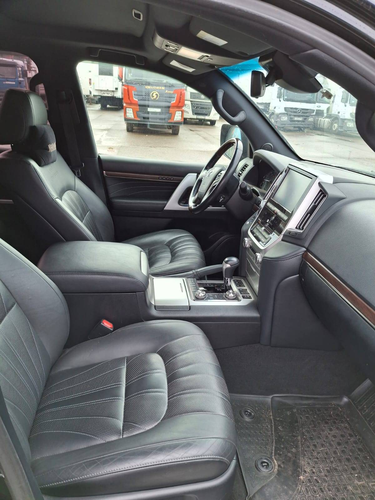 Toyota Land Cruiser 200,  56 634 км, 2019 года в лизинг