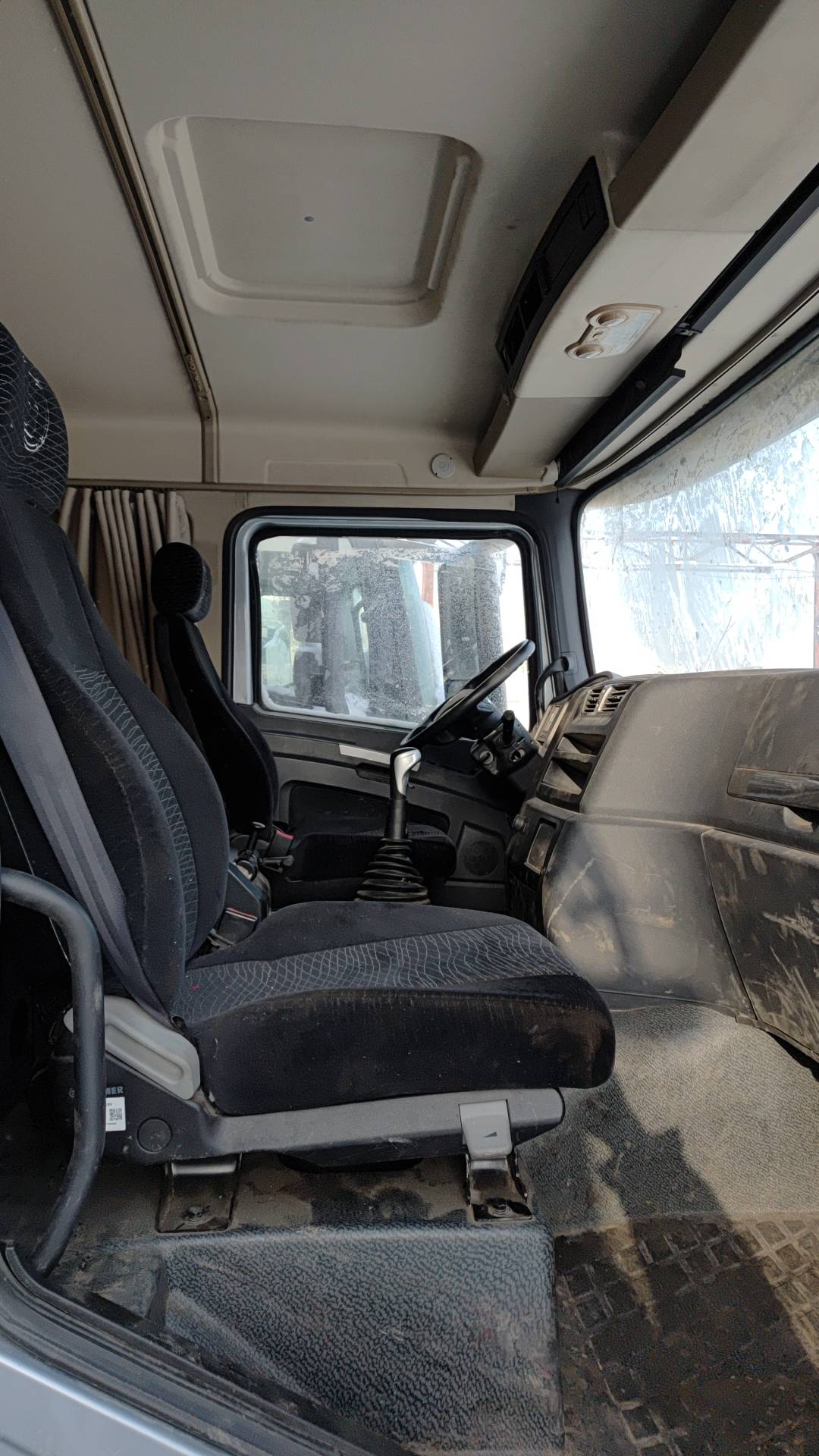 Shacman SX33186V366,  175 000 км, 2023 года в лизинг