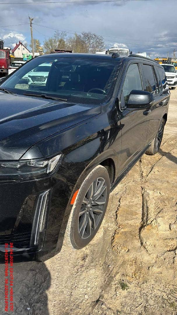 Cadillac Escalade,  42 552 км, 2023 года в лизинг