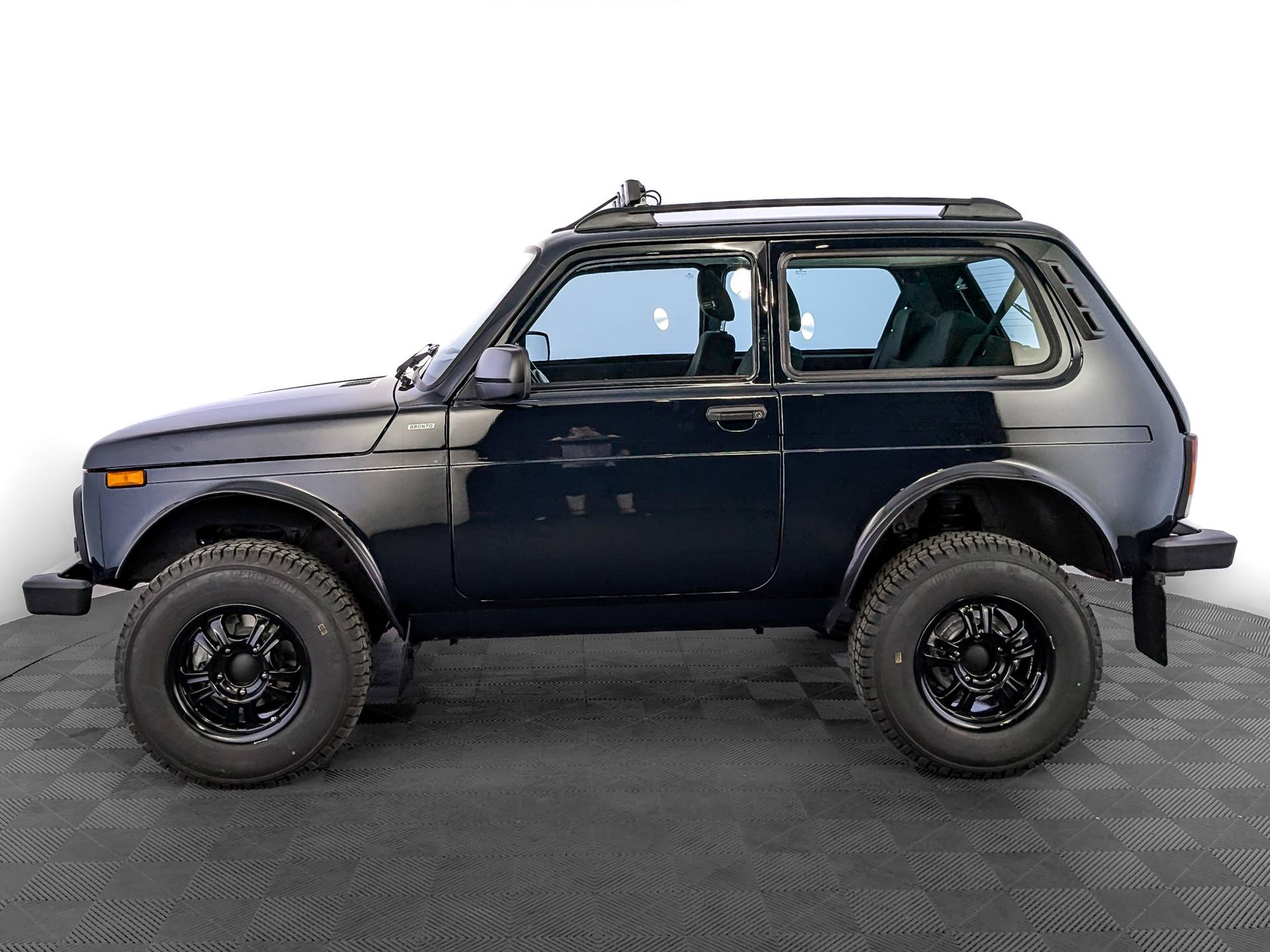 Lada Niva Legend Bronto Luxe 1.7 5MT