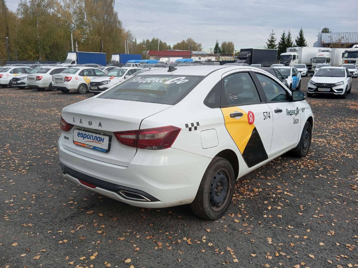 Lada Vesta седан,  167 479 км, 2023 года в лизинг