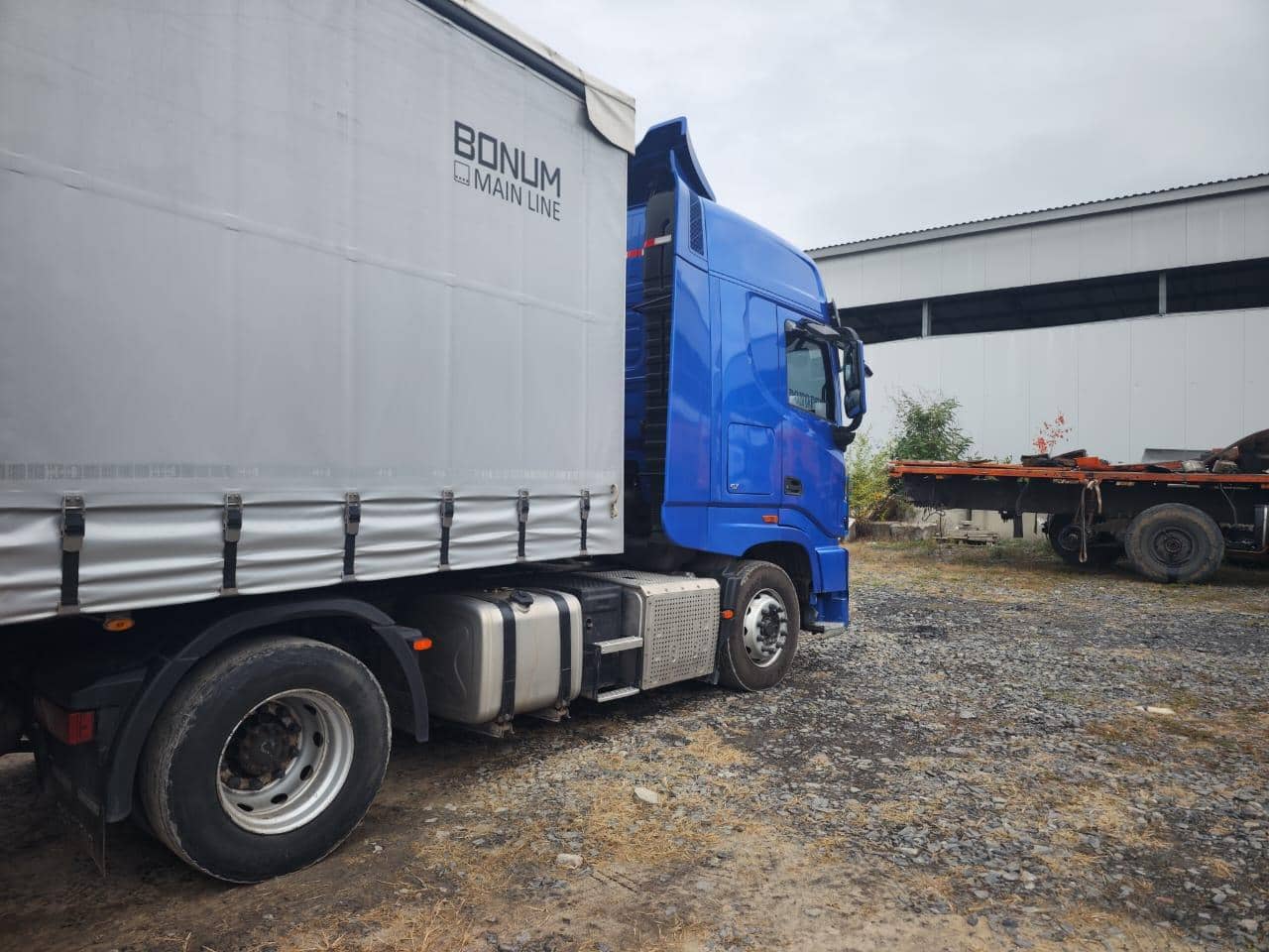 DongFeng DFH4180 4x2 (KX, Евро-6),  327 385 км, 2023 года в лизинг