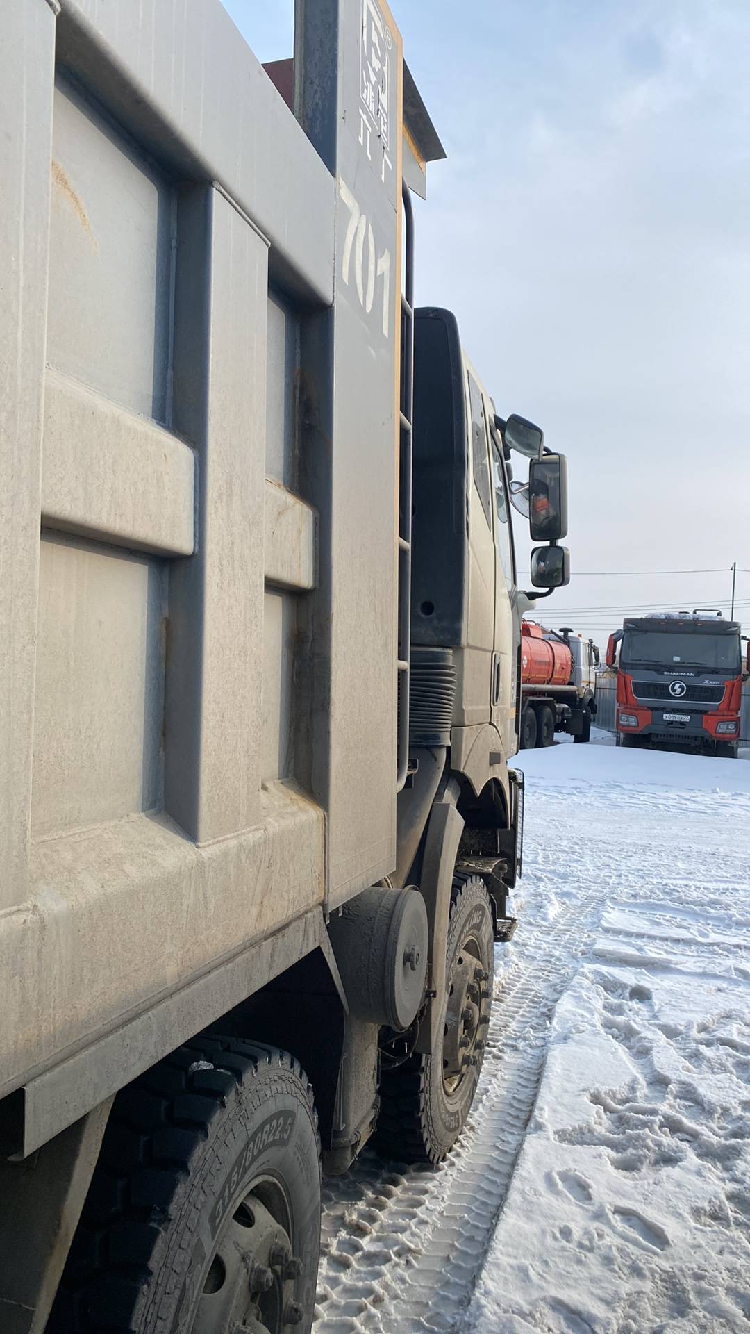 FAW CA3310P66K24T4E5 8х4,  184 197 км, 2023 года в лизинг