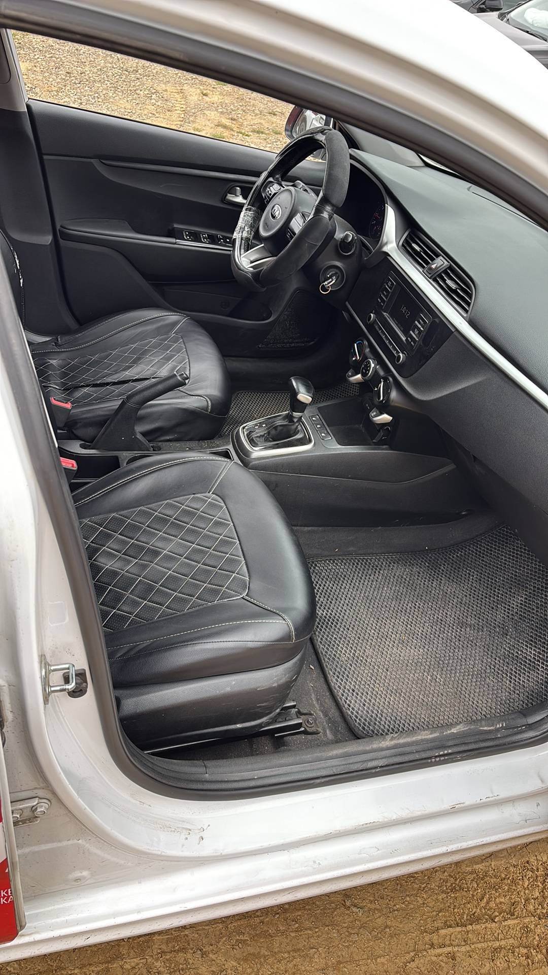 KIA Rio,  305 615 км, 2021 года