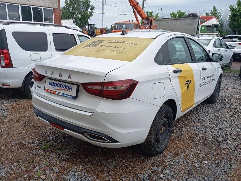 Lada Vesta седан,  140 872 км, 2024 года в лизинг