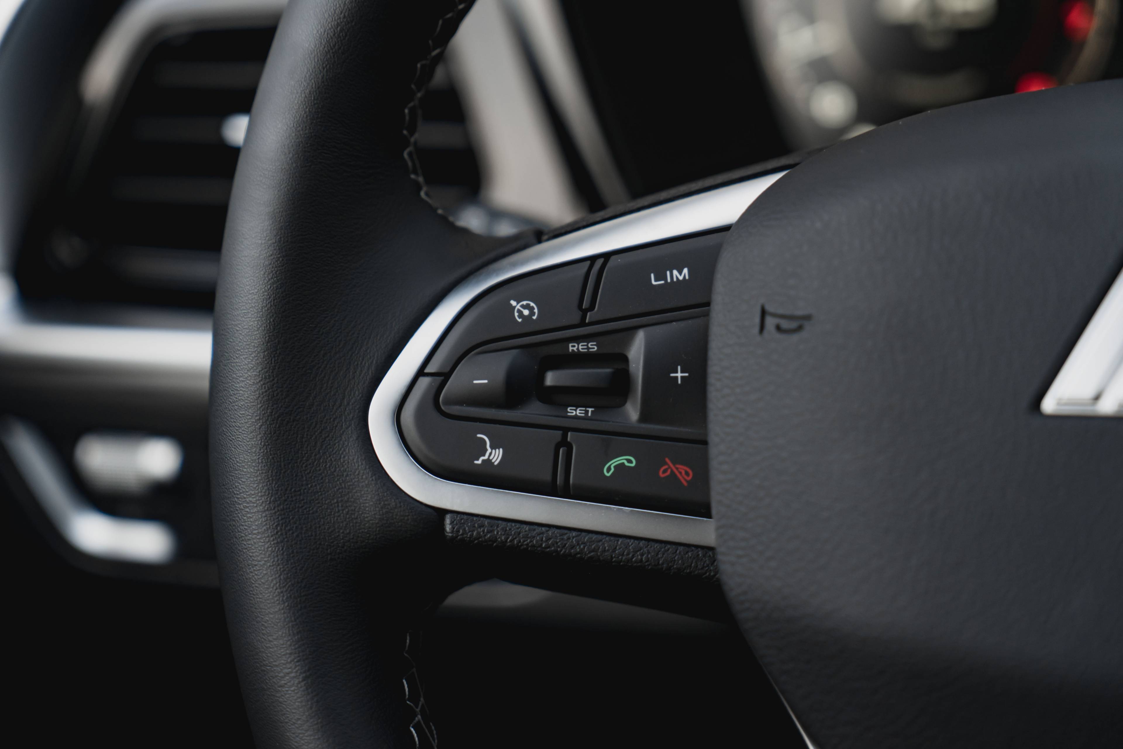 Knewstar 001 Luxury 2.0T 4WD 8AT