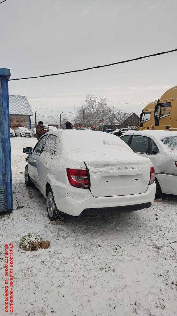 Lada Granta седан,  27 000 км, 2024 года
