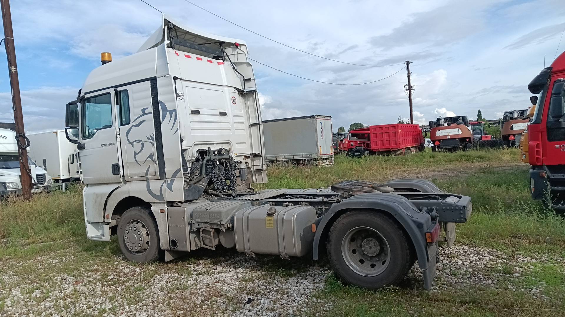 Sitrak C7H 4x2 ZZ4186V361HE,  50 768 км, 2023 года в лизинг