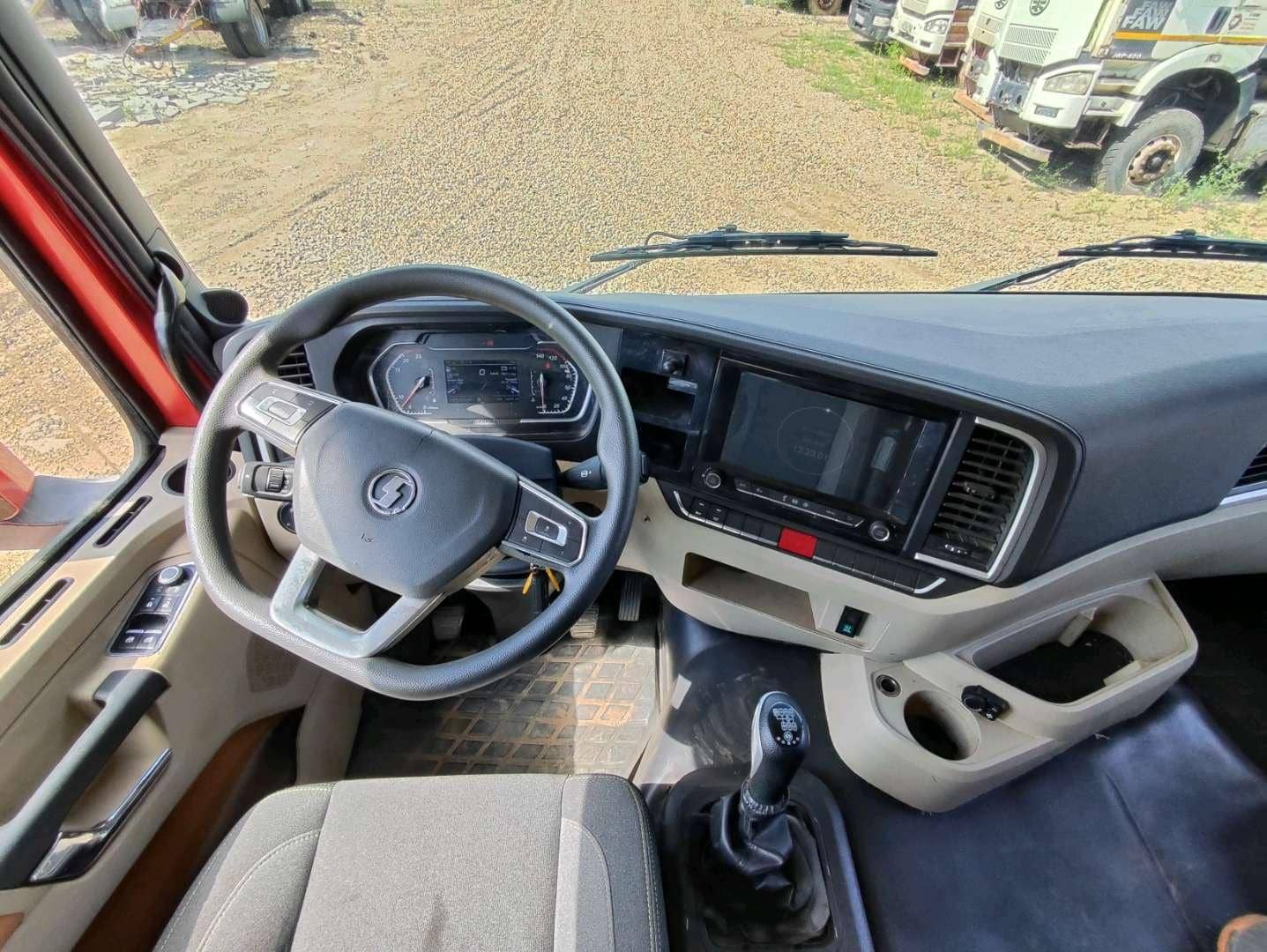 Shacman SX42584V324,  147 878 км, 2023 года в лизинг