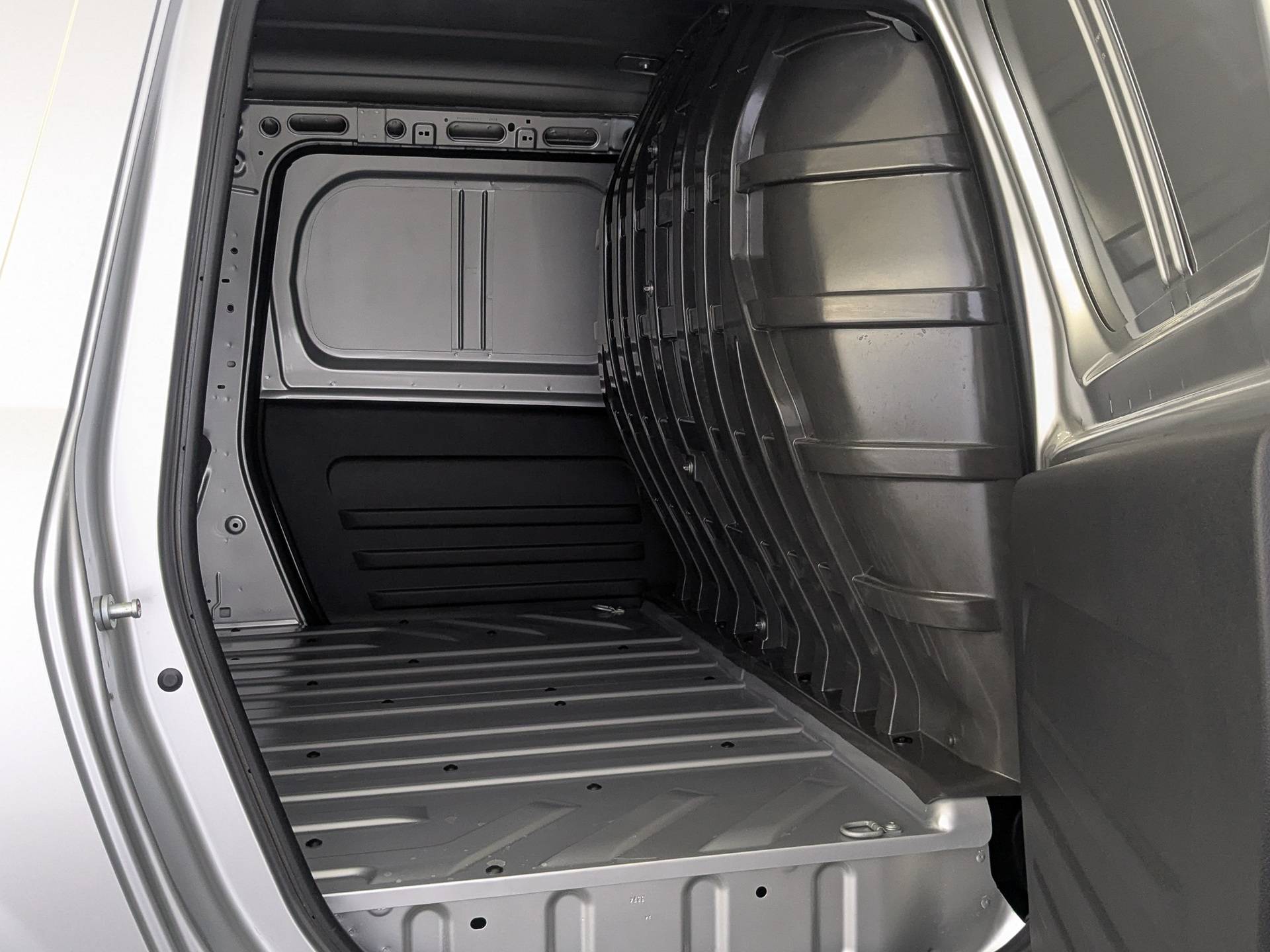 Lada Largus универсал Comfort 5 мест 1.6 106hp 5MT