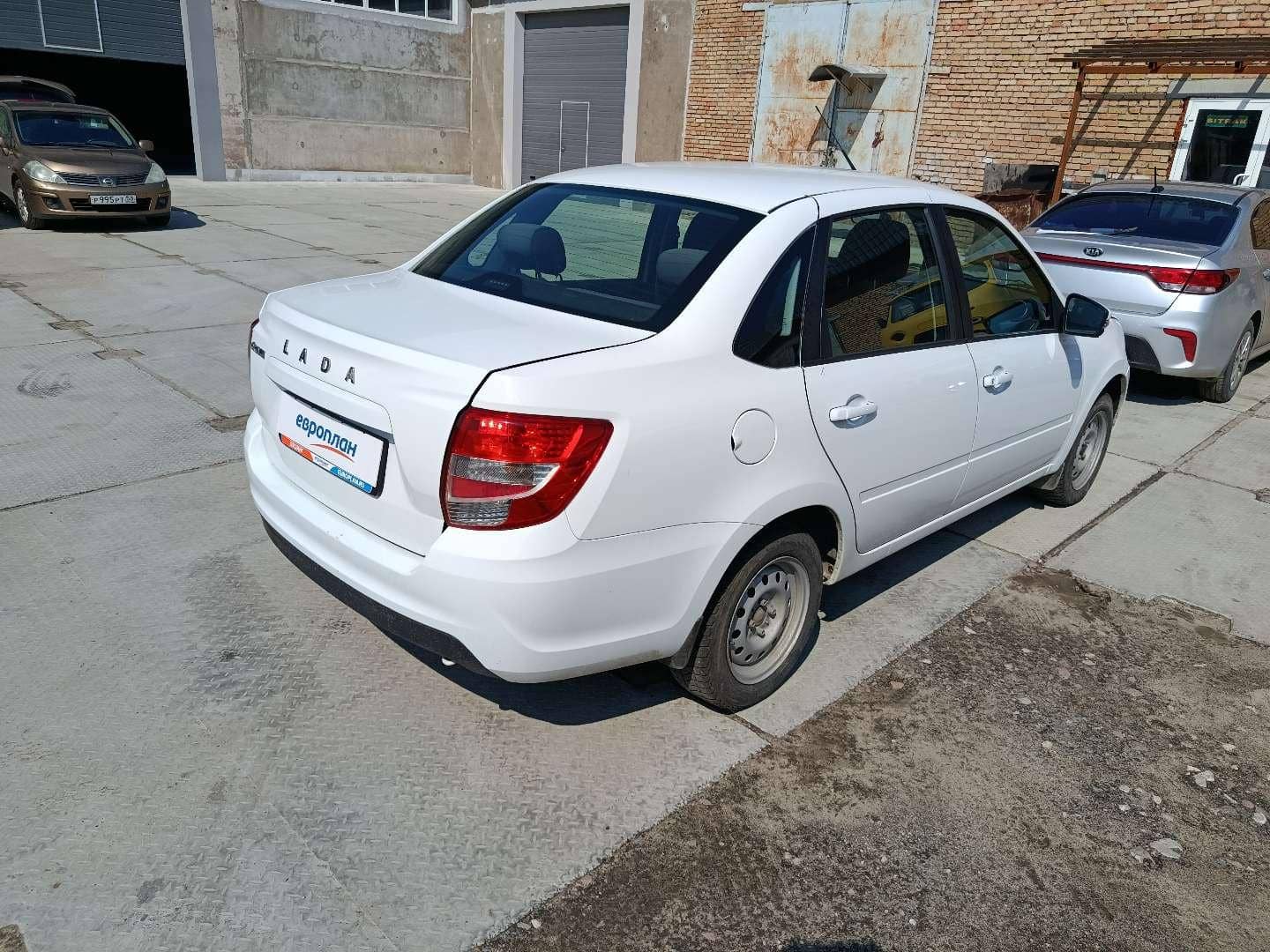 Lada Granta седан,  126 964 км, 2024 года в лизинг