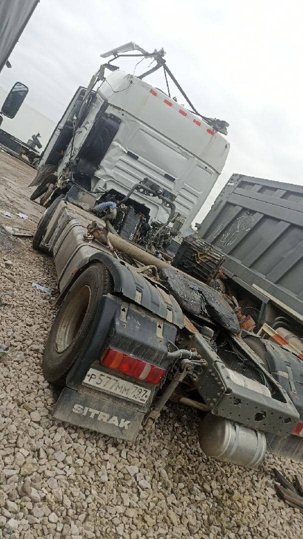 Sitrak C7H 4x2 ZZ4186V361HE,  10 000 км, 2022 года