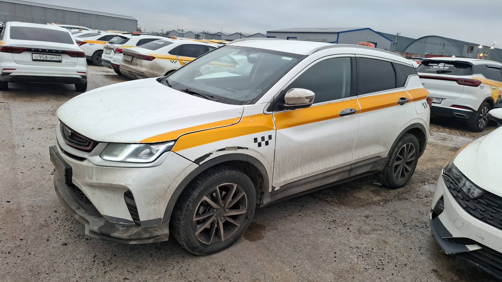 Geely Coolray,  233 355 км, 2023 года в лизинг