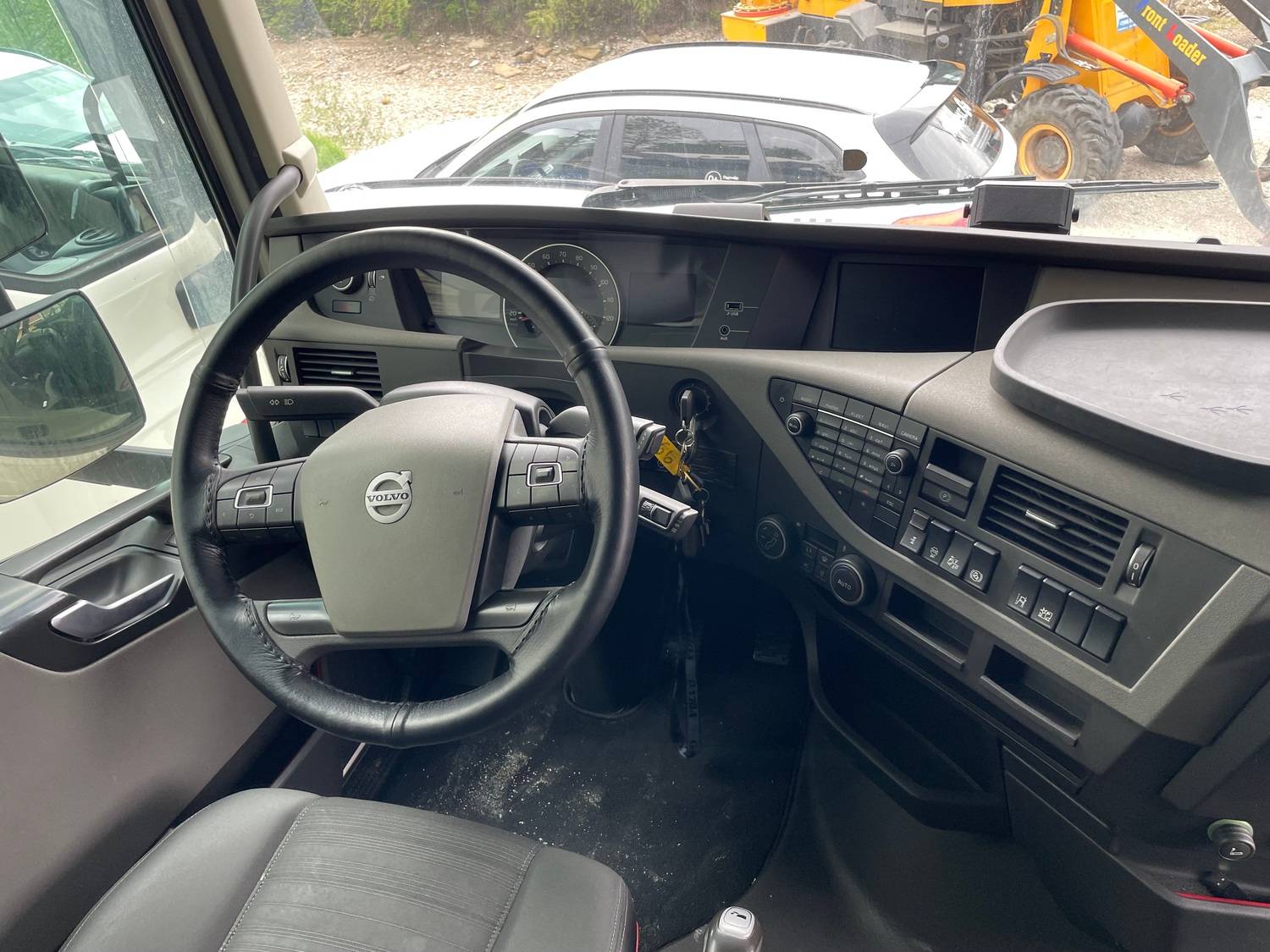 Volvo FH 460 4x2 (FH Globetrotter) Лот 000008750