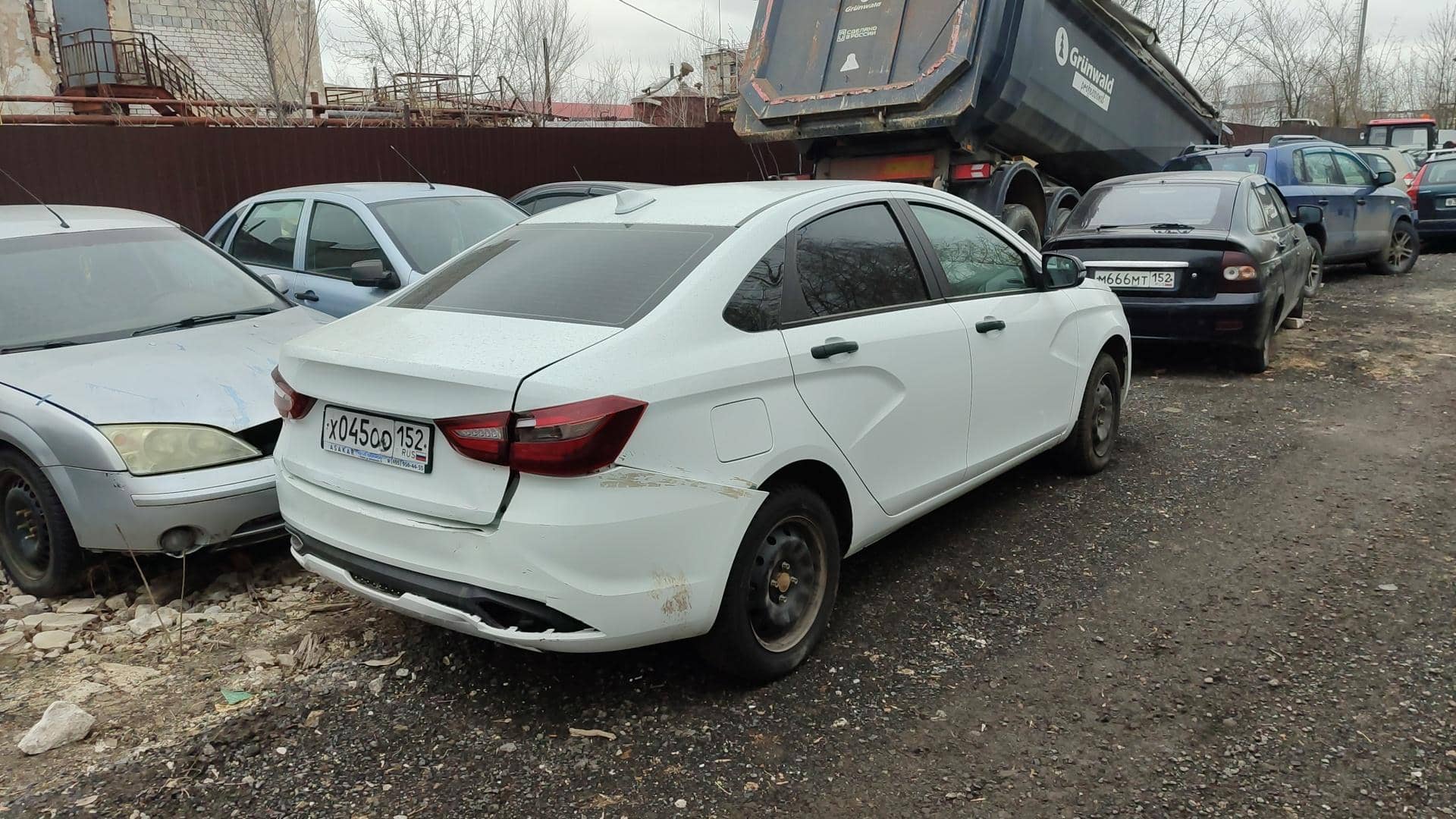 Lada Vesta седан,  50 000 км, 2023 года в лизинг