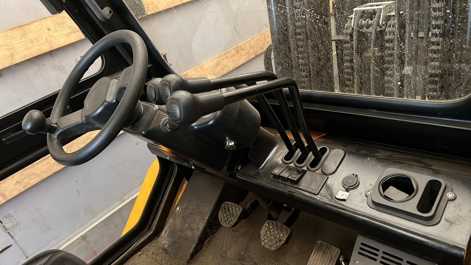 Aurora Forklift R4D35-B3, 2024 года в лизинг