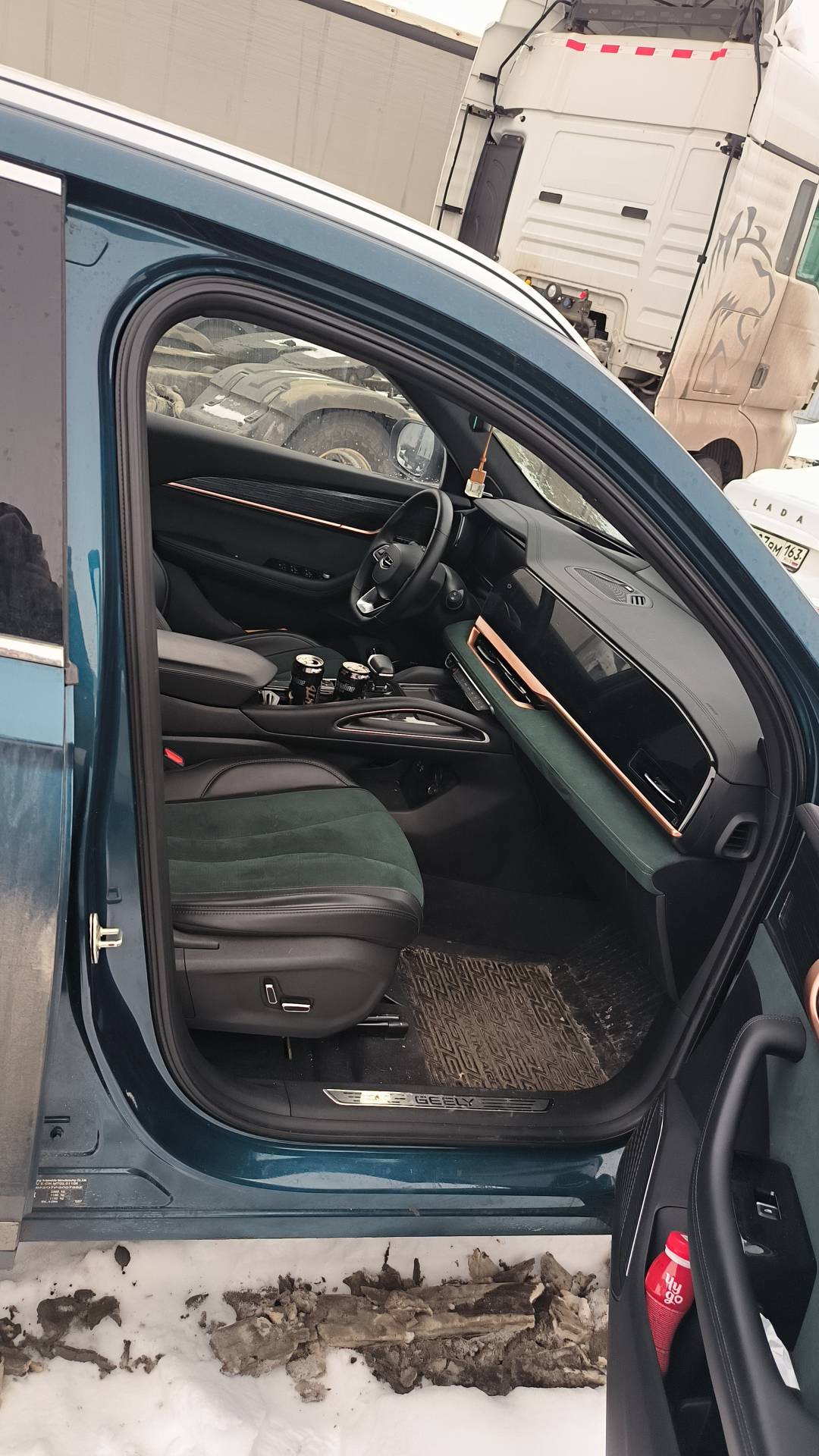 Geely Monjaro,  47 948 км, 2022 года в лизинг