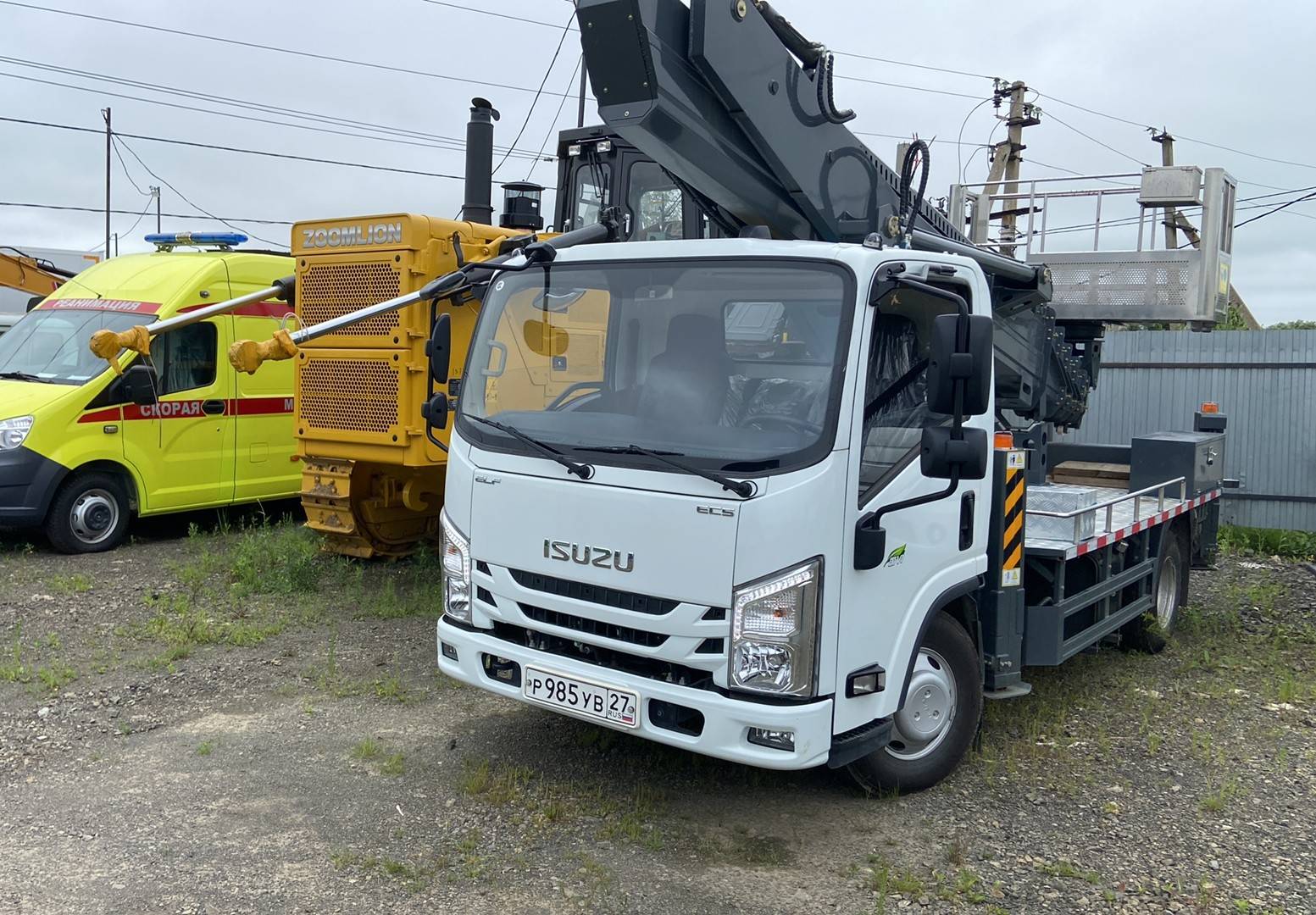 ISUZU ELF специальный, автогидроподъемник
