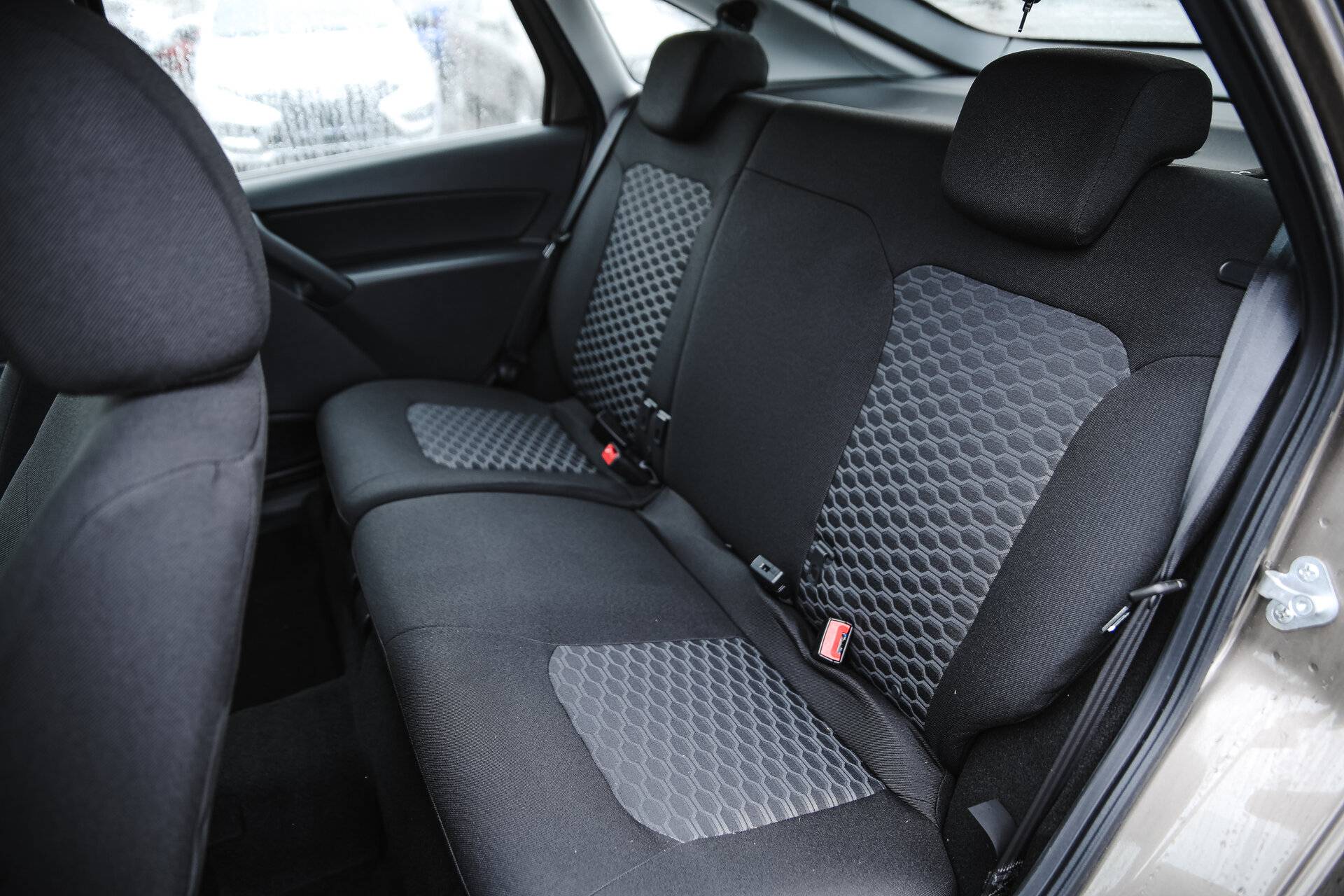 Lada Granta седан Classic 24 Кондиционер 1.6 90hp 5MT