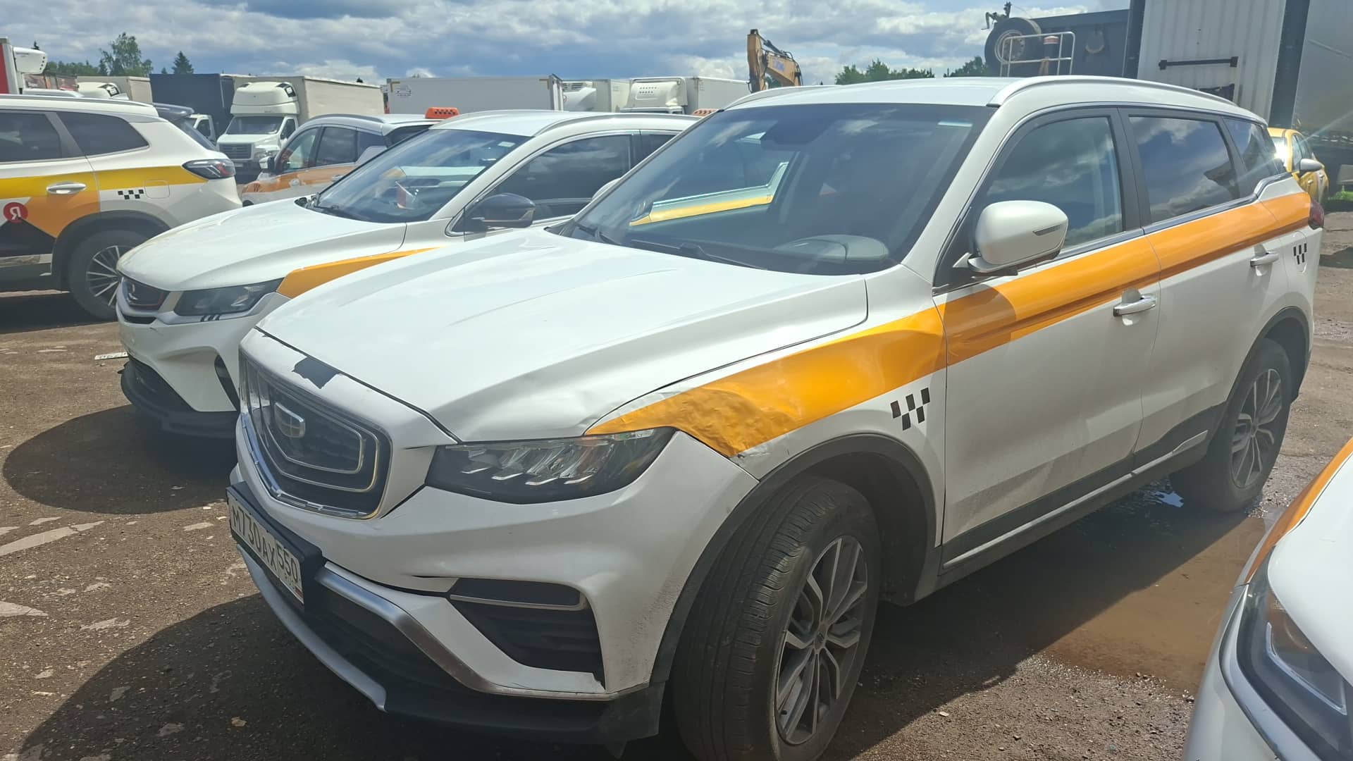 Geely Atlas Pro,  150 000 км, 2024 года в лизинг