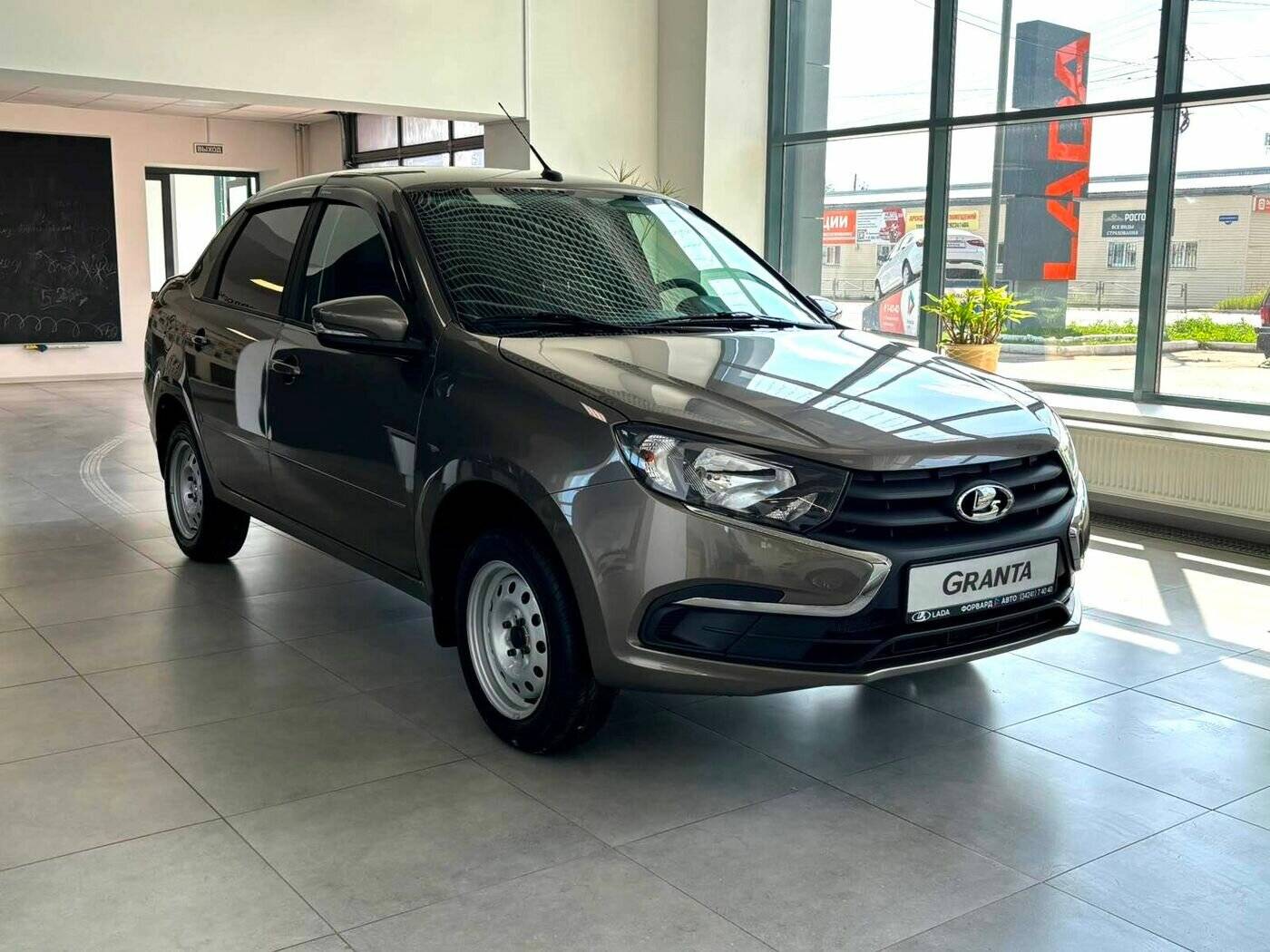 Lada Granta седан Classic 24 Кондиционер 1.6 90hp 5MT
