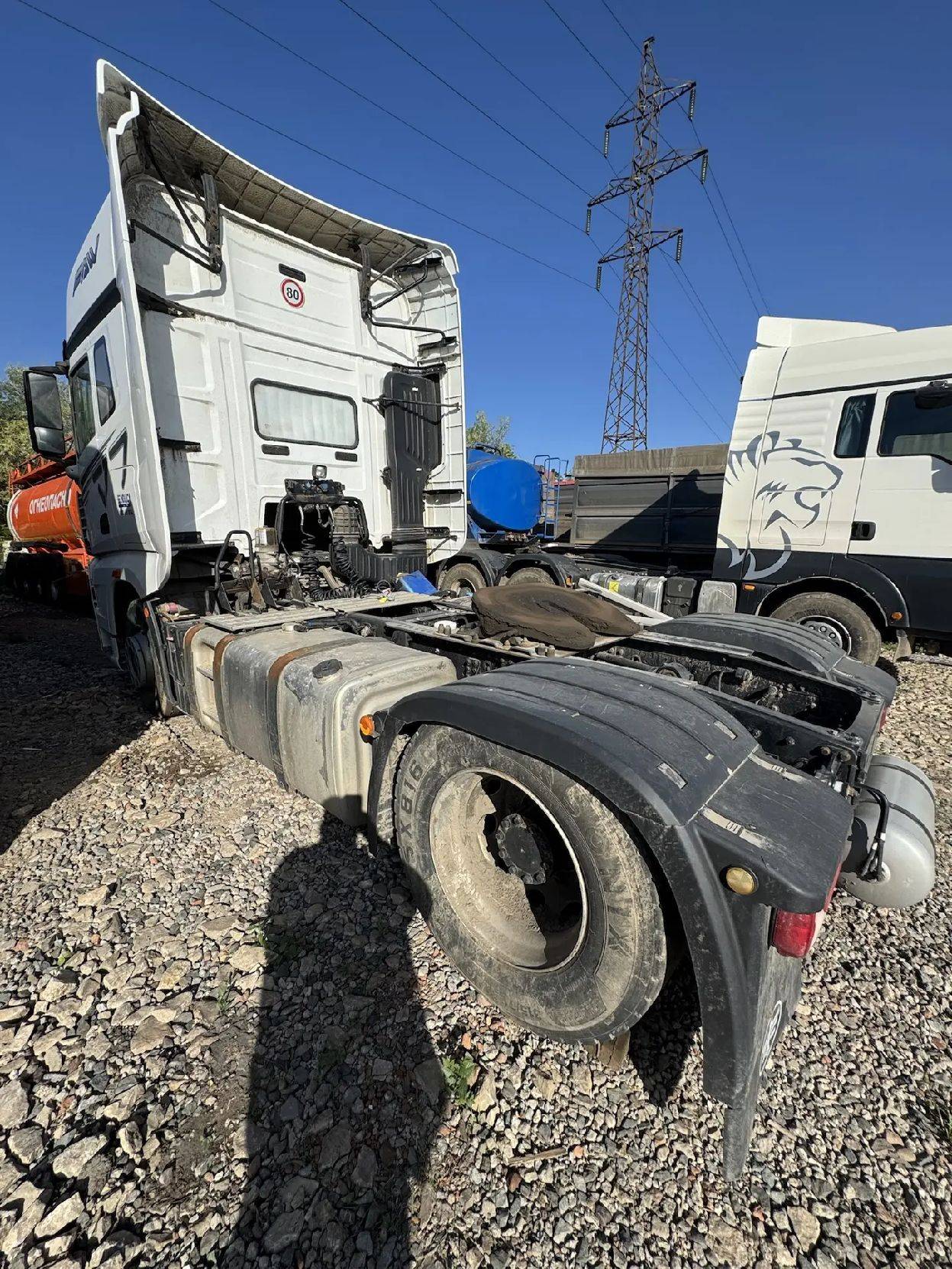 FAW CA4180P77K25E5 4x2,  355 301 км, 2023 года в лизинг