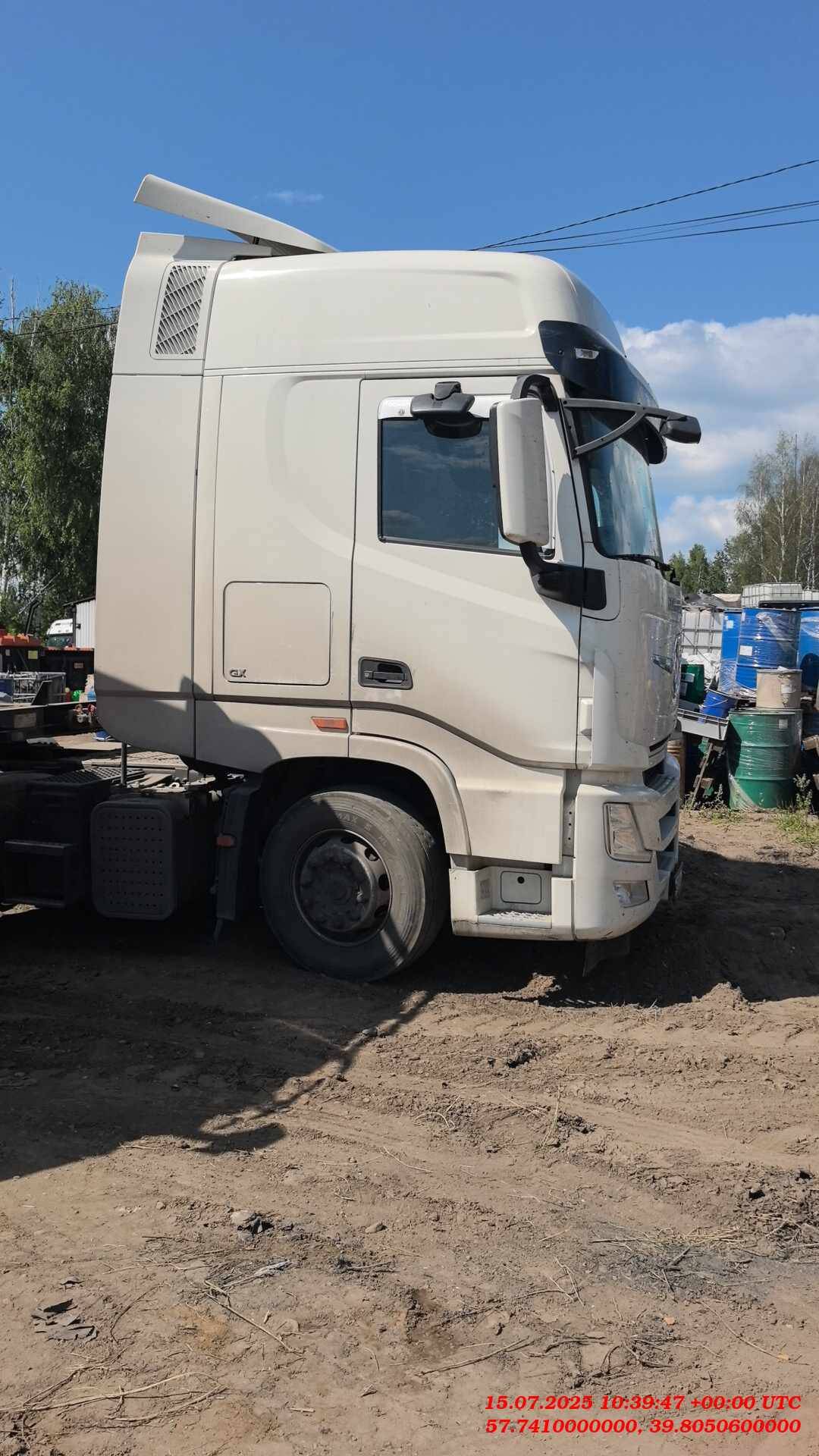 DongFeng DFH4180C2 4x2,  216 053 км, 2023 года в лизинг