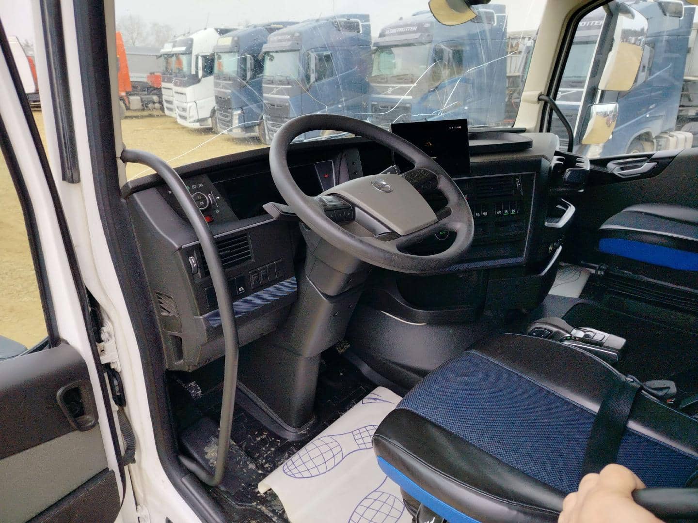 Volvo FH42T 500 4x2 (Globetrotter),  251 858 км, 2023 года в лизинг