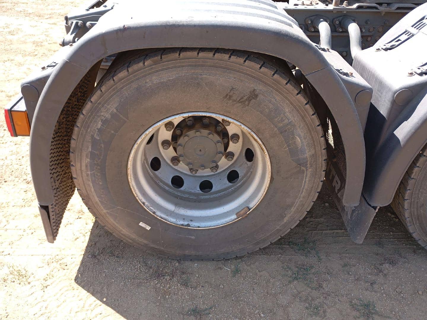 Sitrak С7Н MAX 6×4 ZZ4256V364HE,  129 836 км, 2023 года в лизинг