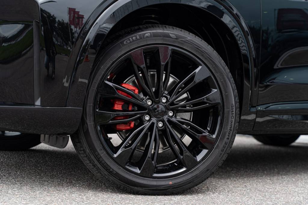 Knewstar 001 Luxury 2.0T 4WD 8AT