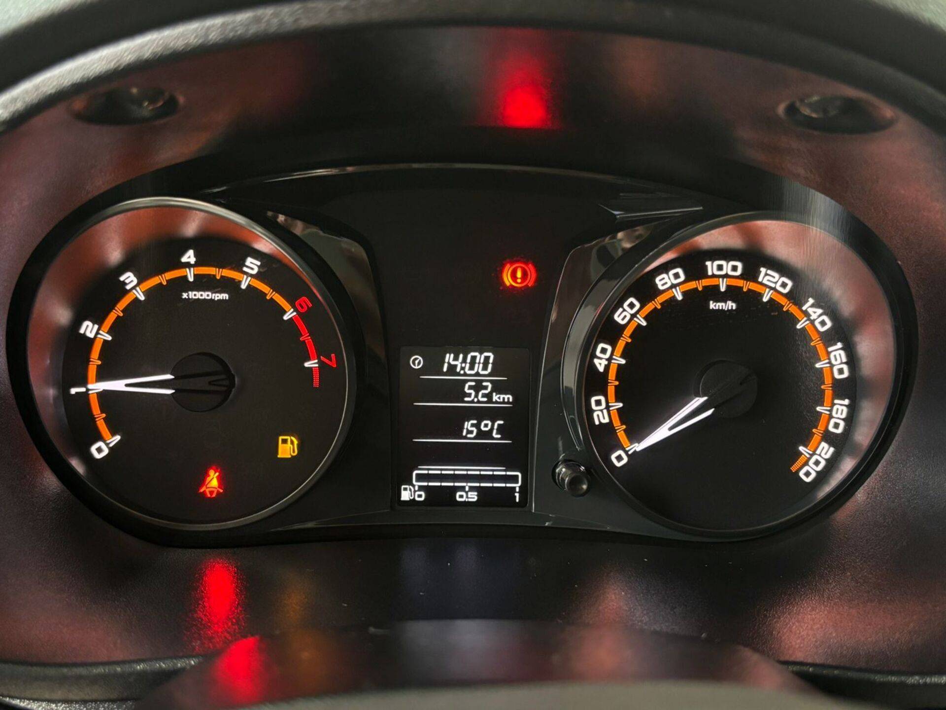 Lada Granta седан Classic 24 Кондиционер 1.6 90hp 5MT