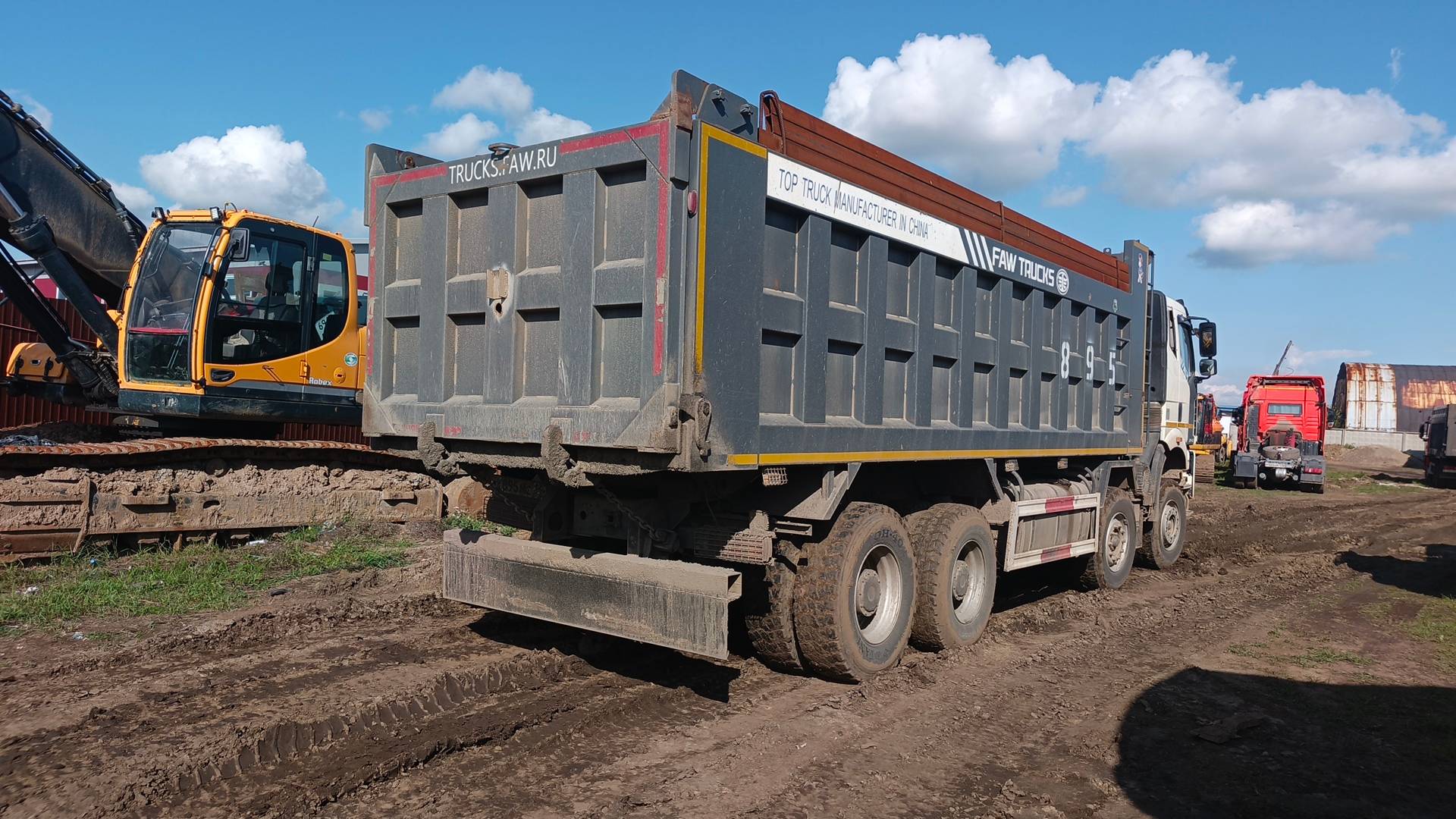 FAW CA3310P66K24T4E5 8х4,  81 752 км, 2021 года