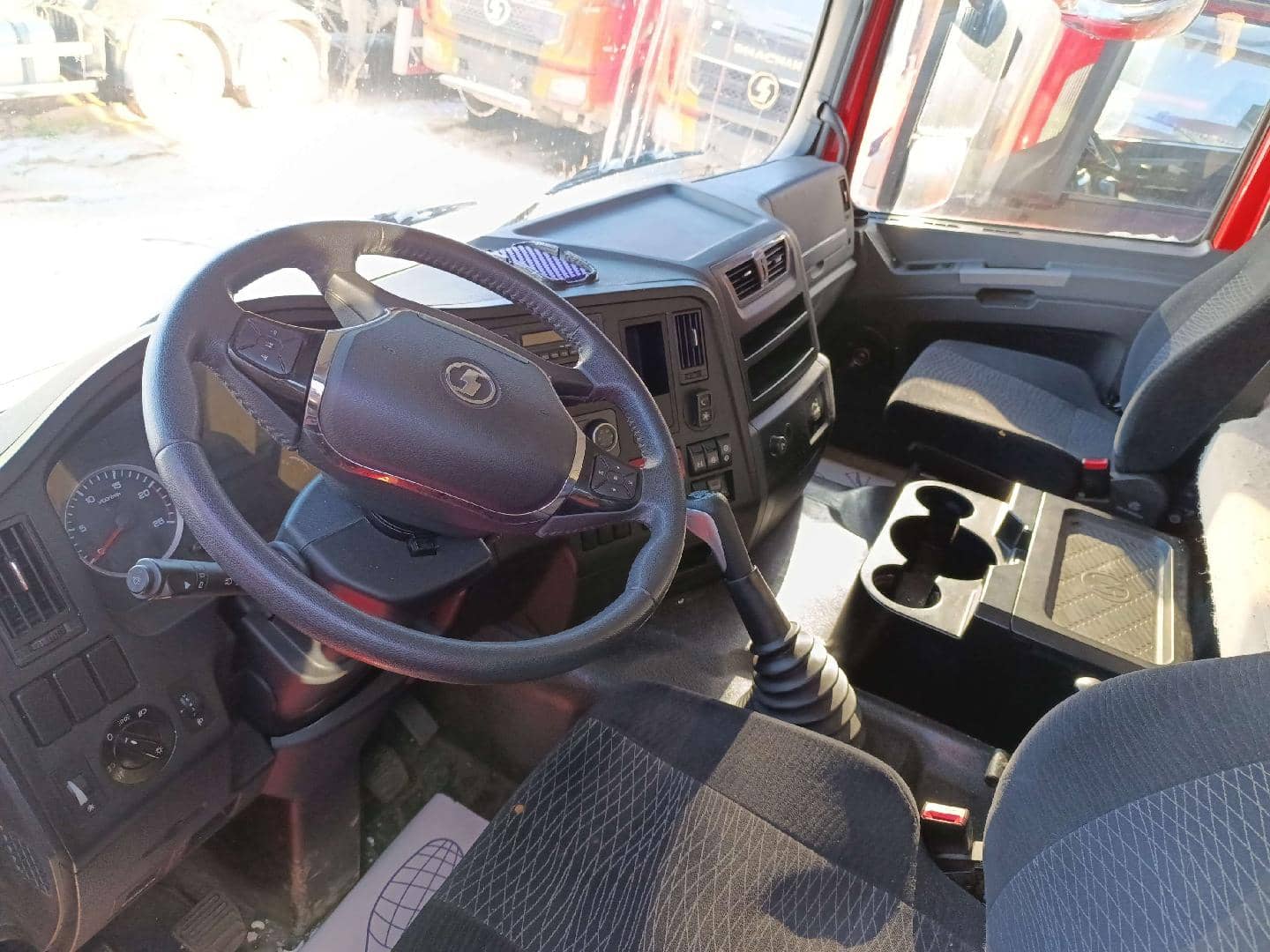 Shacman SX32586W385С,  243 000 км, 2023 года в лизинг