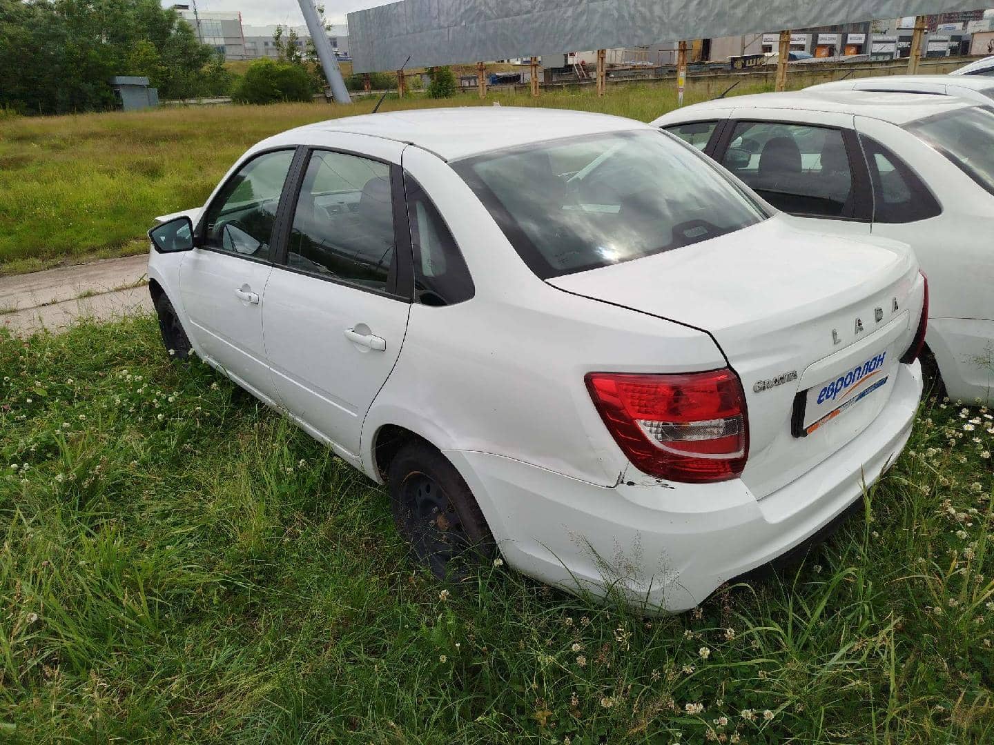 Lada Granta седан,  100 000 км, 2023 года в лизинг