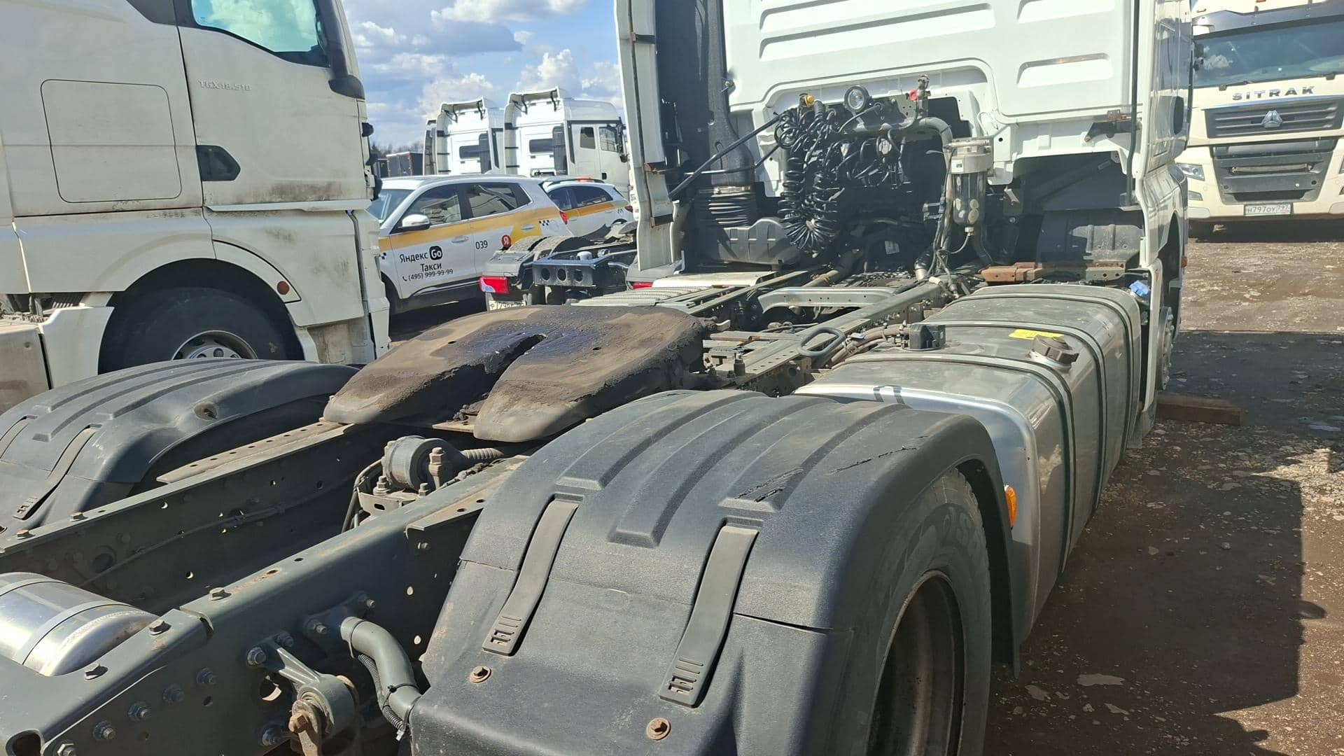 Sitrak ZZ4186V391HE,  355 096 км, 2023 года в лизинг