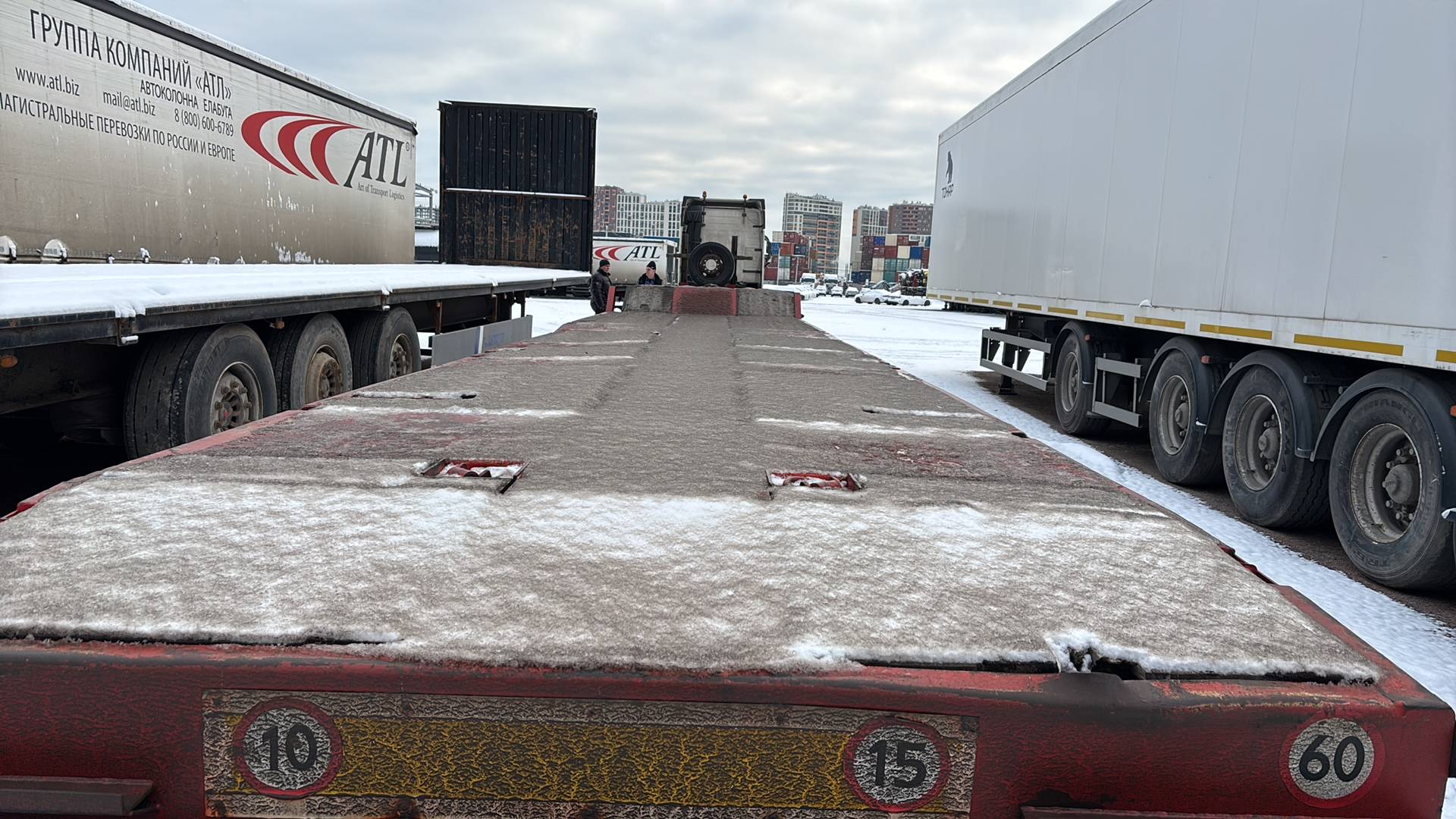 Компания СпецПрицеп Тяжеловоз низкорамный 9942L4, 2020 года в лизинг