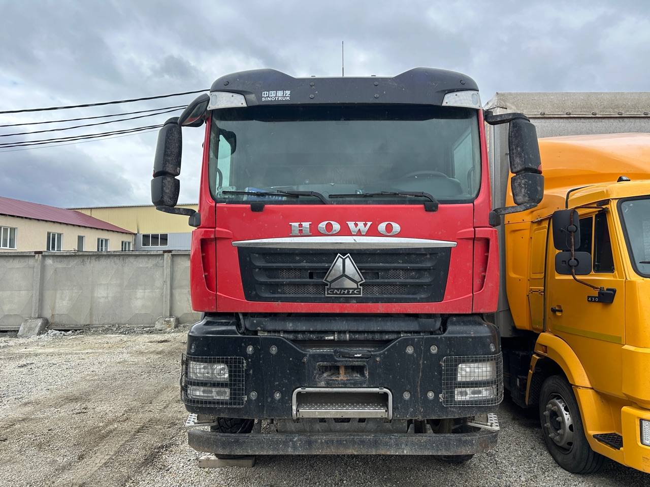 HOWO ZZ3317V386GE1 8х4,  115 000 км, 2023 года в лизинг