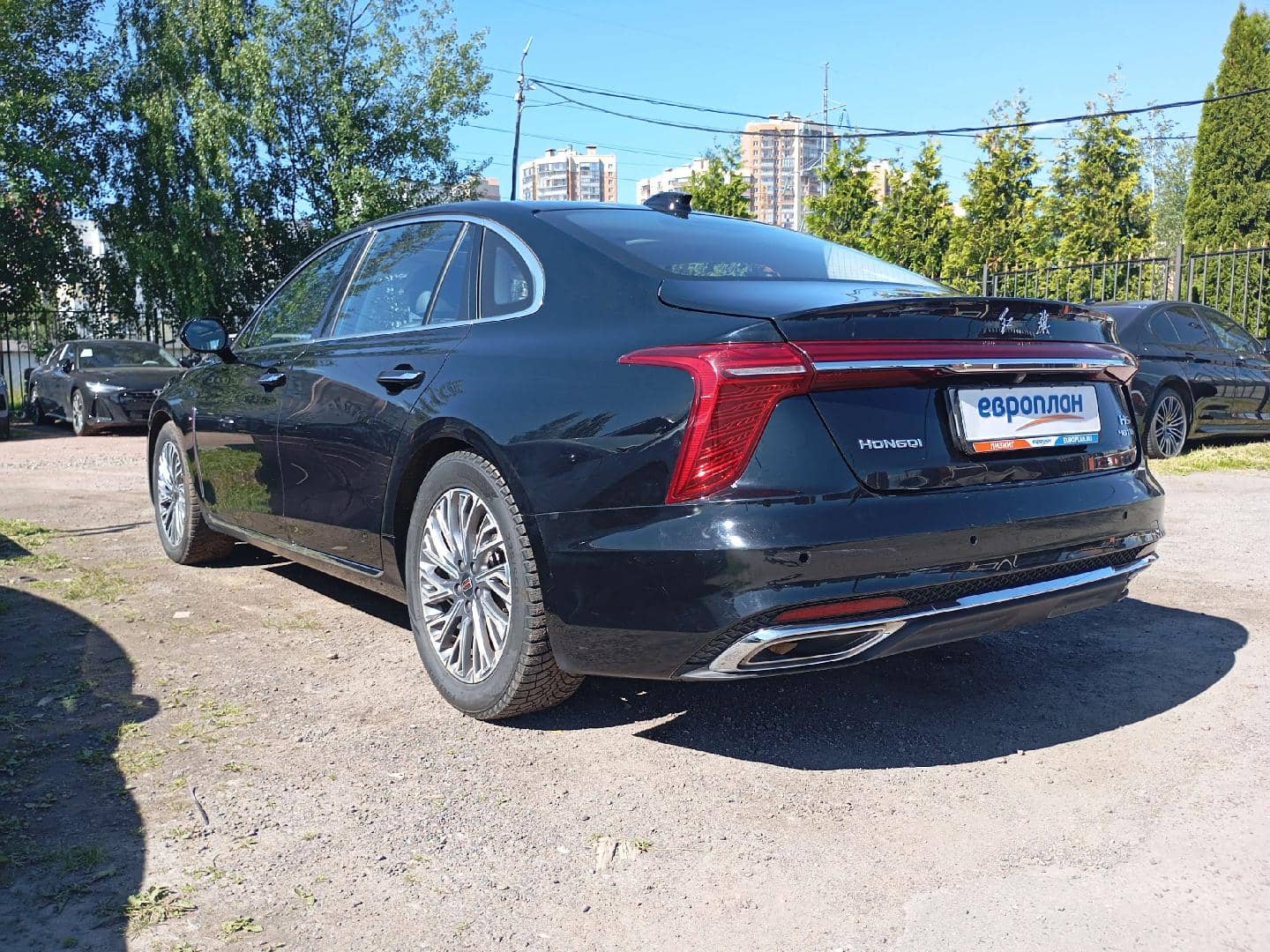 Hongqi H5,  131 290 км, 2024 года в лизинг