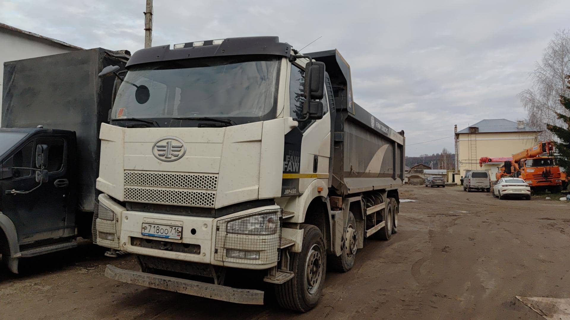 FAW CA3310P66K24T4E5 8х4