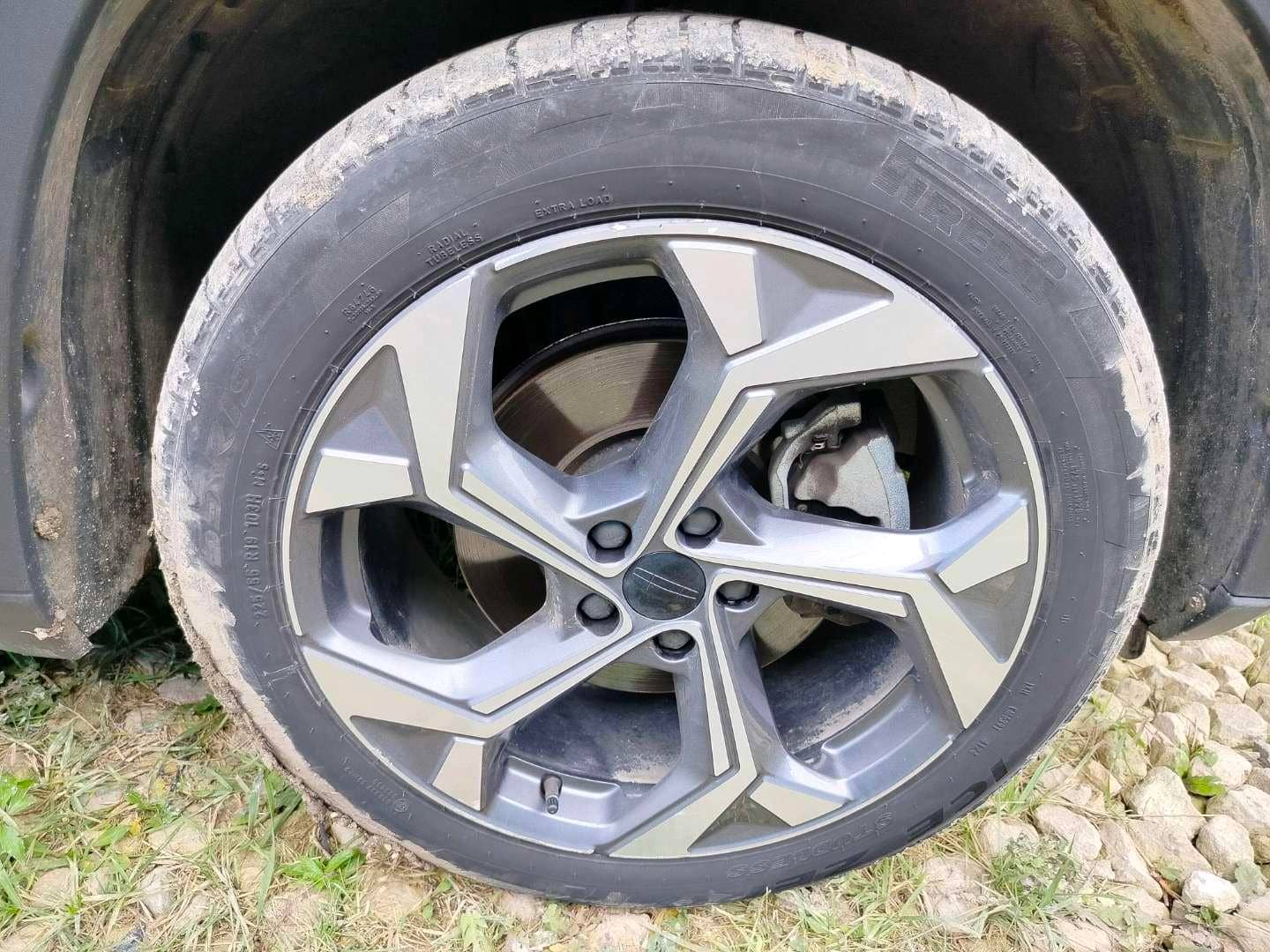 Geely Atlas,  134 377 км, 2024 года в лизинг
