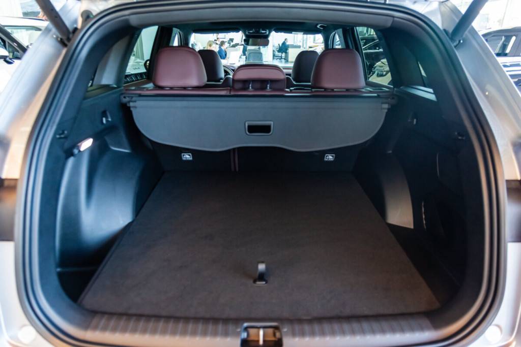 Geely Monjaro Flagship SE 2.0T (238 hp) 8AT 4WD