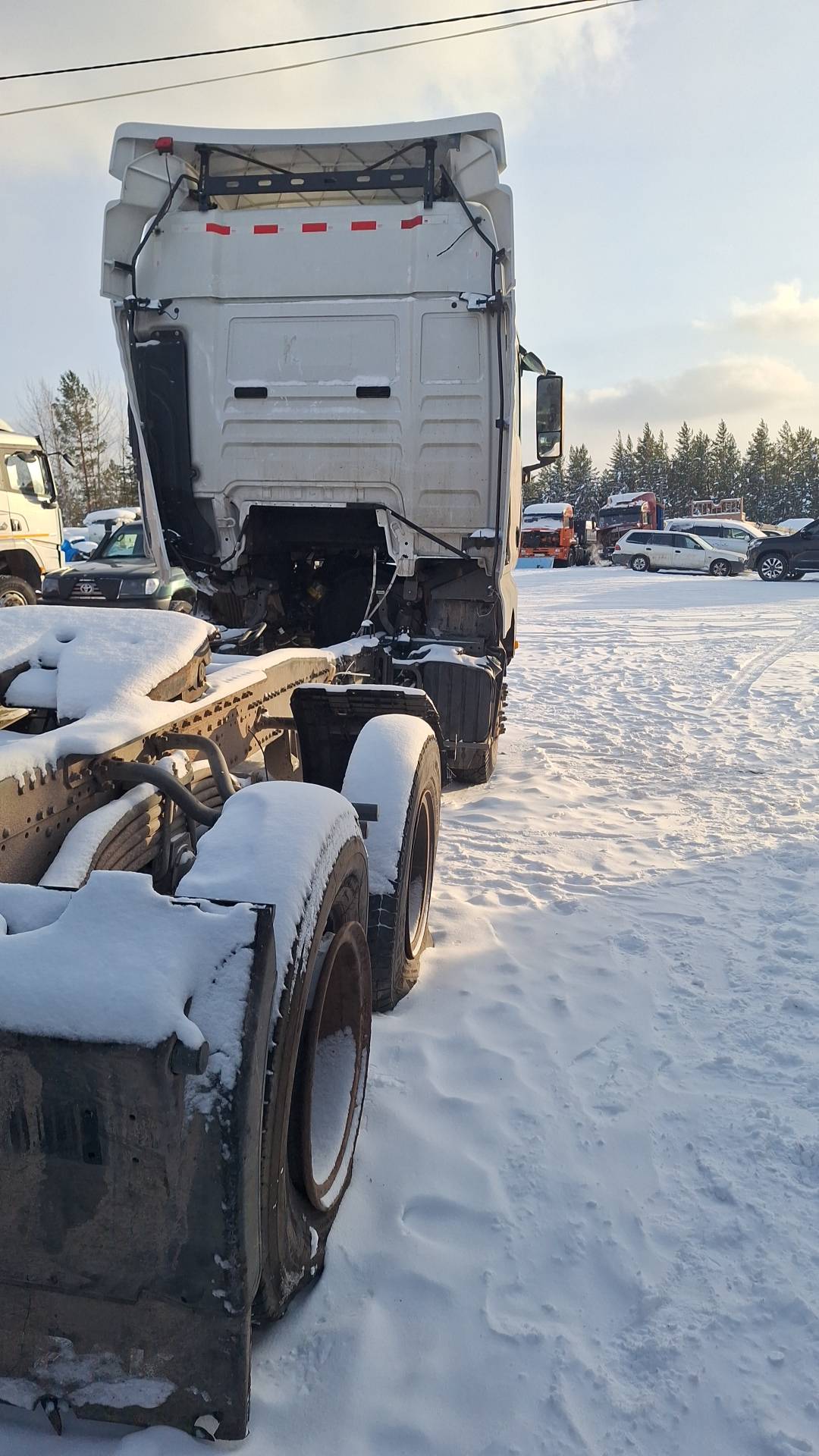 Sitrak С7Н 6×4 ZZ4256V364HE,  100 000 км, 2024 года в лизинг