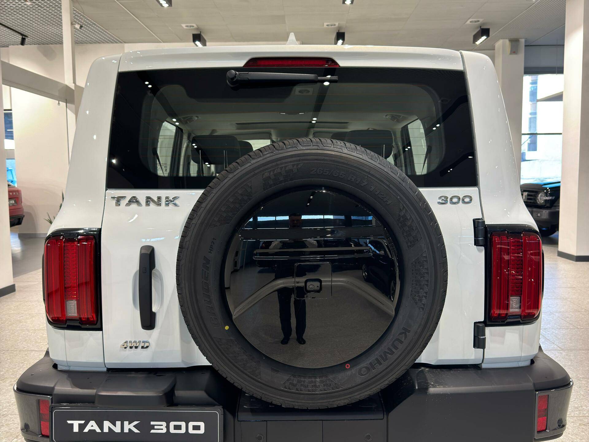 Tank 300 Adventure 2.0 8AT 4WD