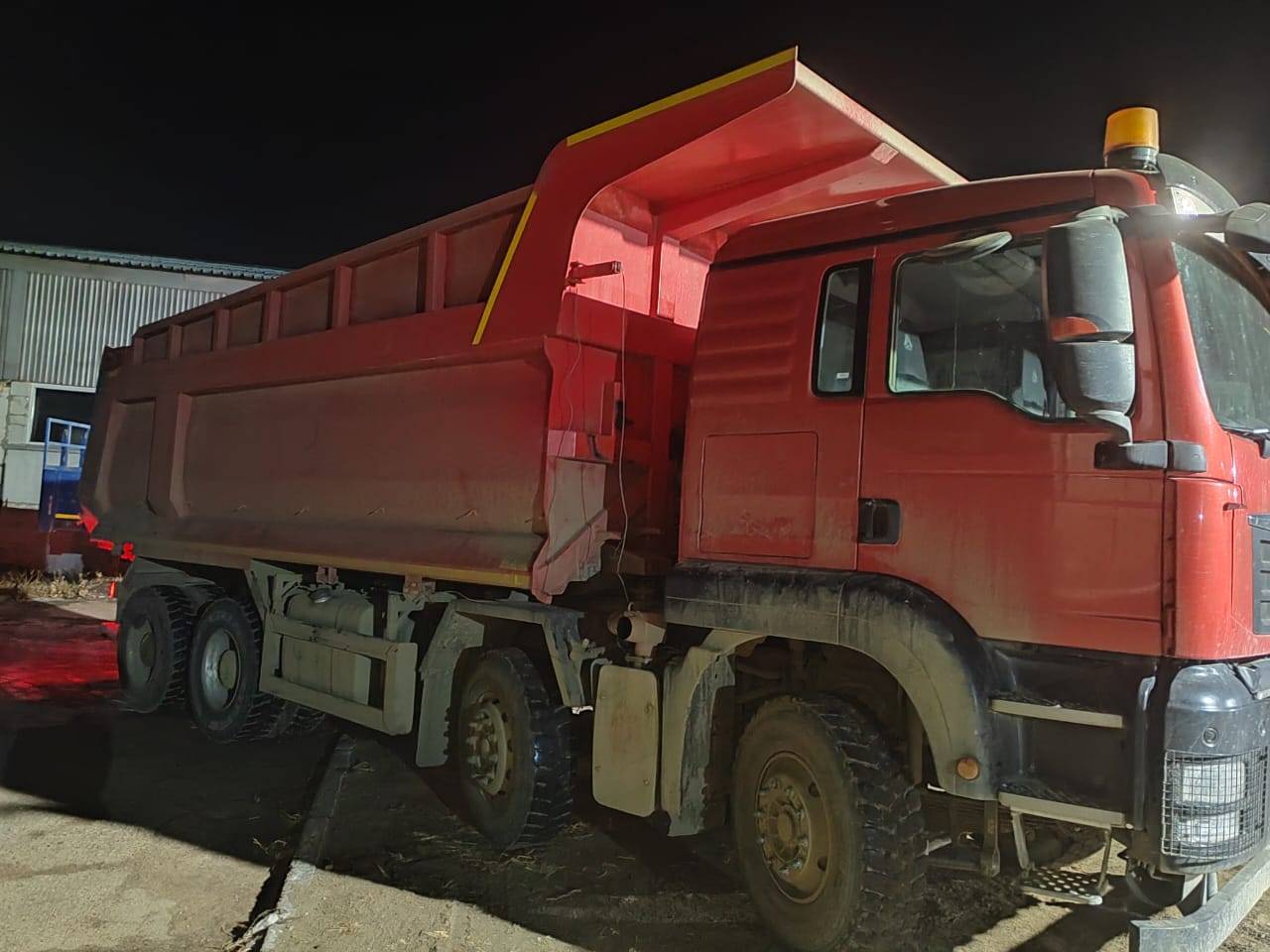 Sitrak ZZ3316V306ME Лот 000004811