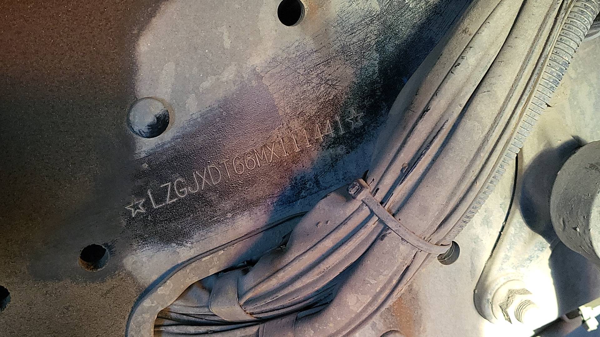 Shacman SX3318DT366 8x4,  251 572 км, 2021 года в лизинг