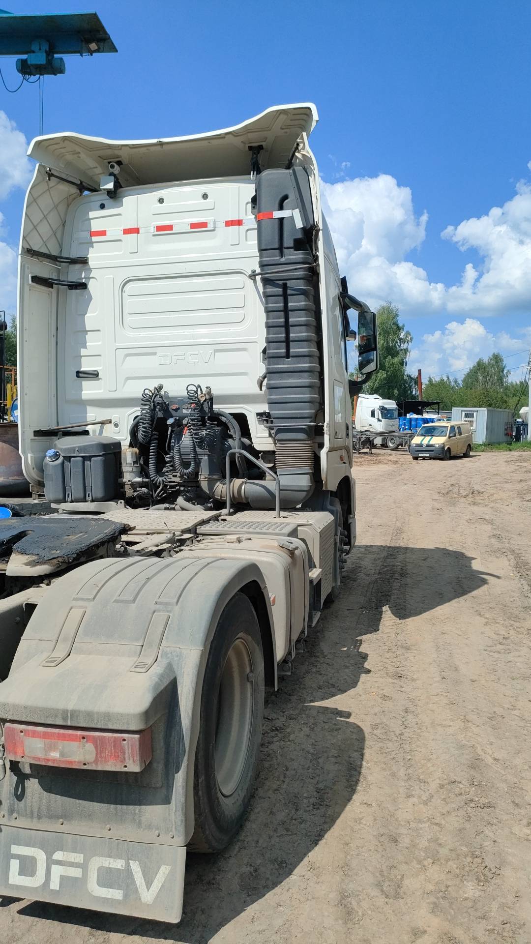 DongFeng GX DFH4180 4x2,  239 746 км, 2023 года в лизинг