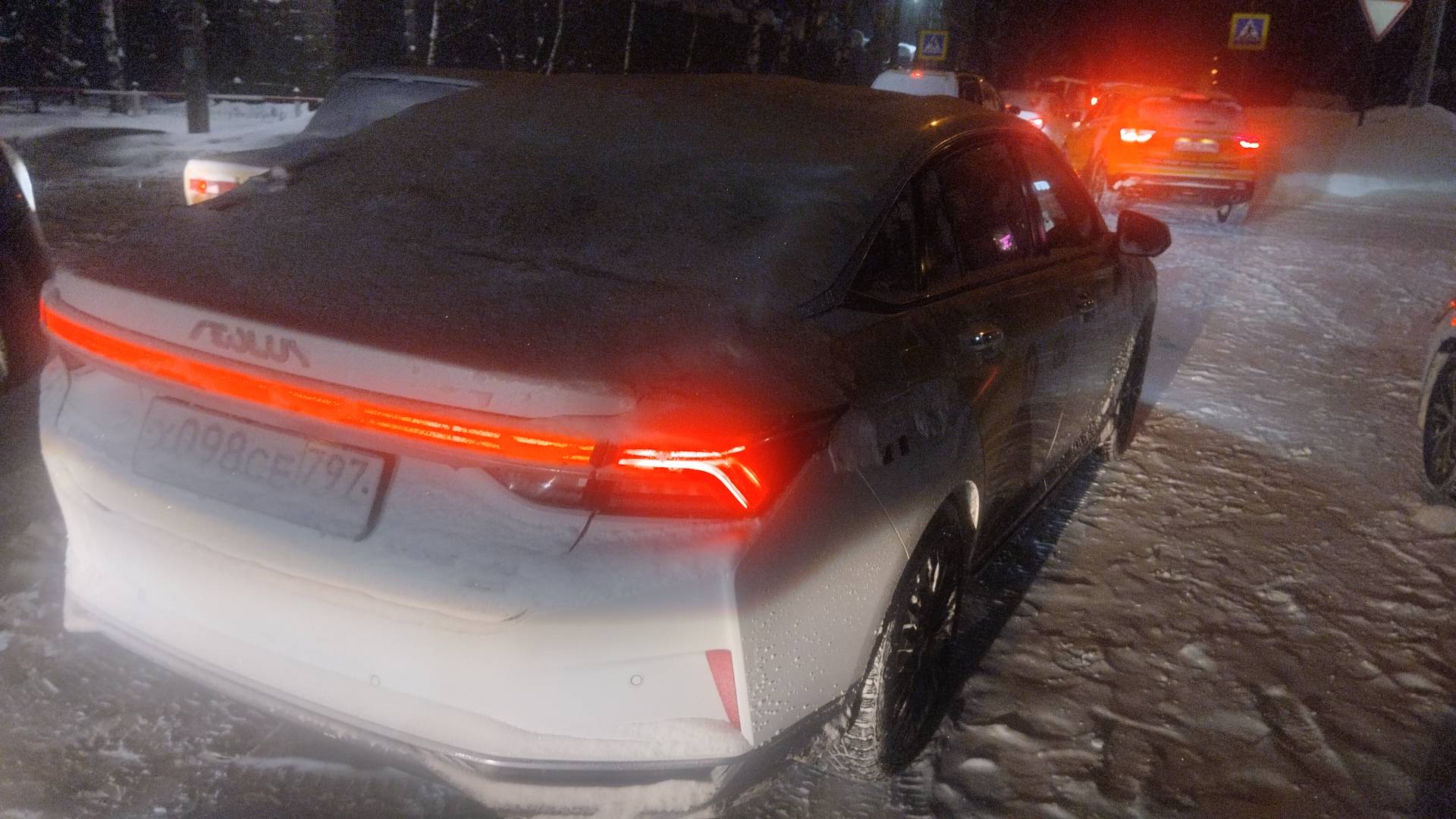 DongFeng Shine Max,  96 519 км, 2024 года в лизинг